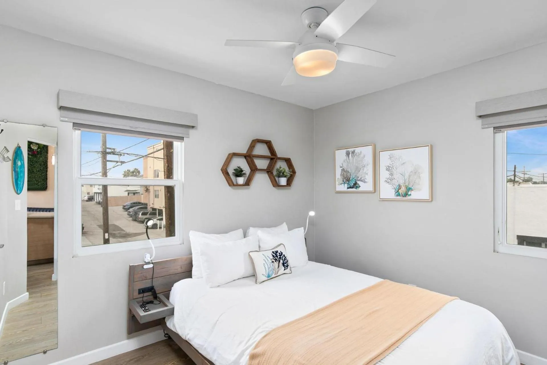 Bed in 7BD Family, Event Friendly, 2 blocks to Beach, Boardwalk