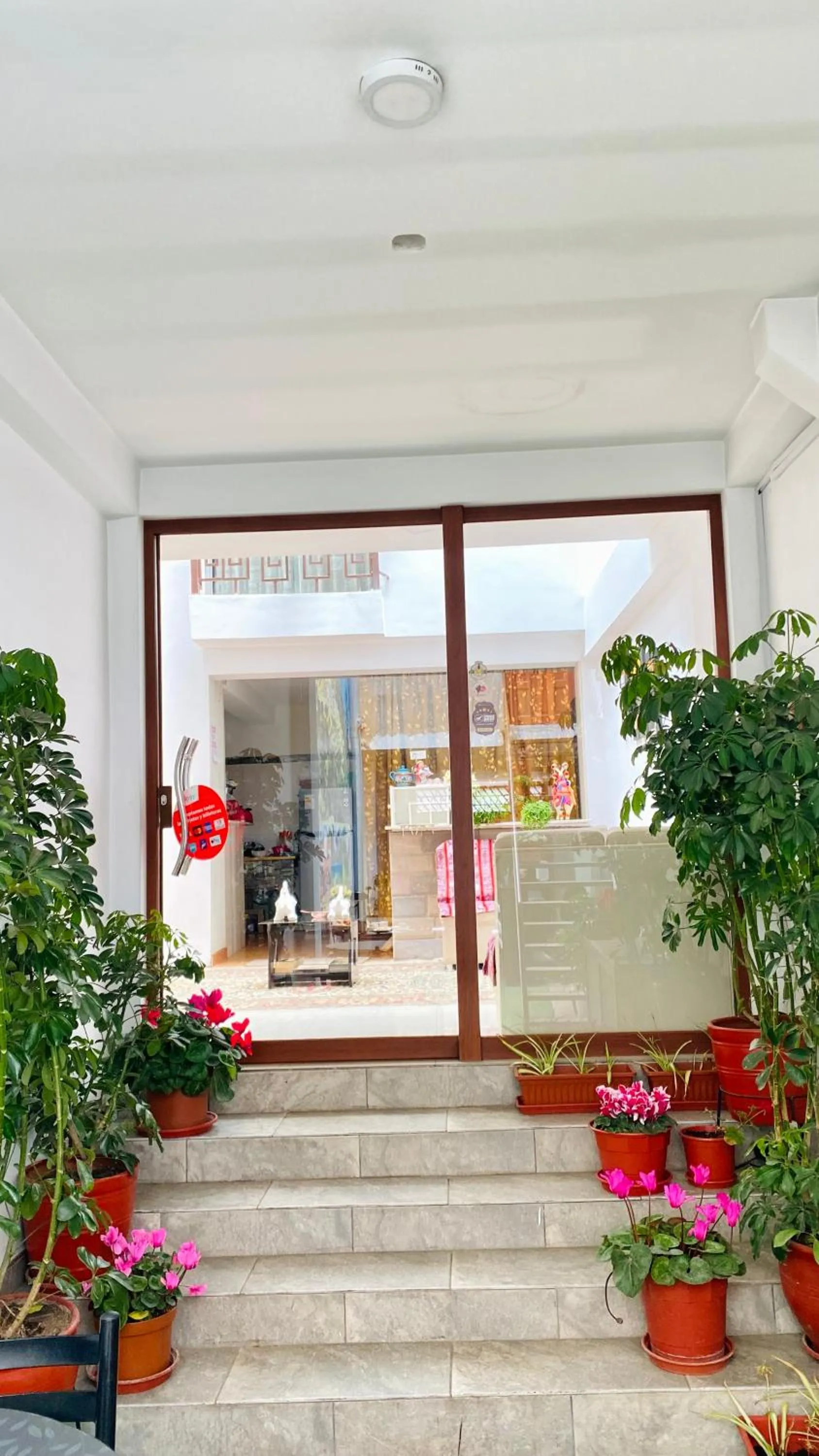 Facade/entrance in Hotel Valle Andino