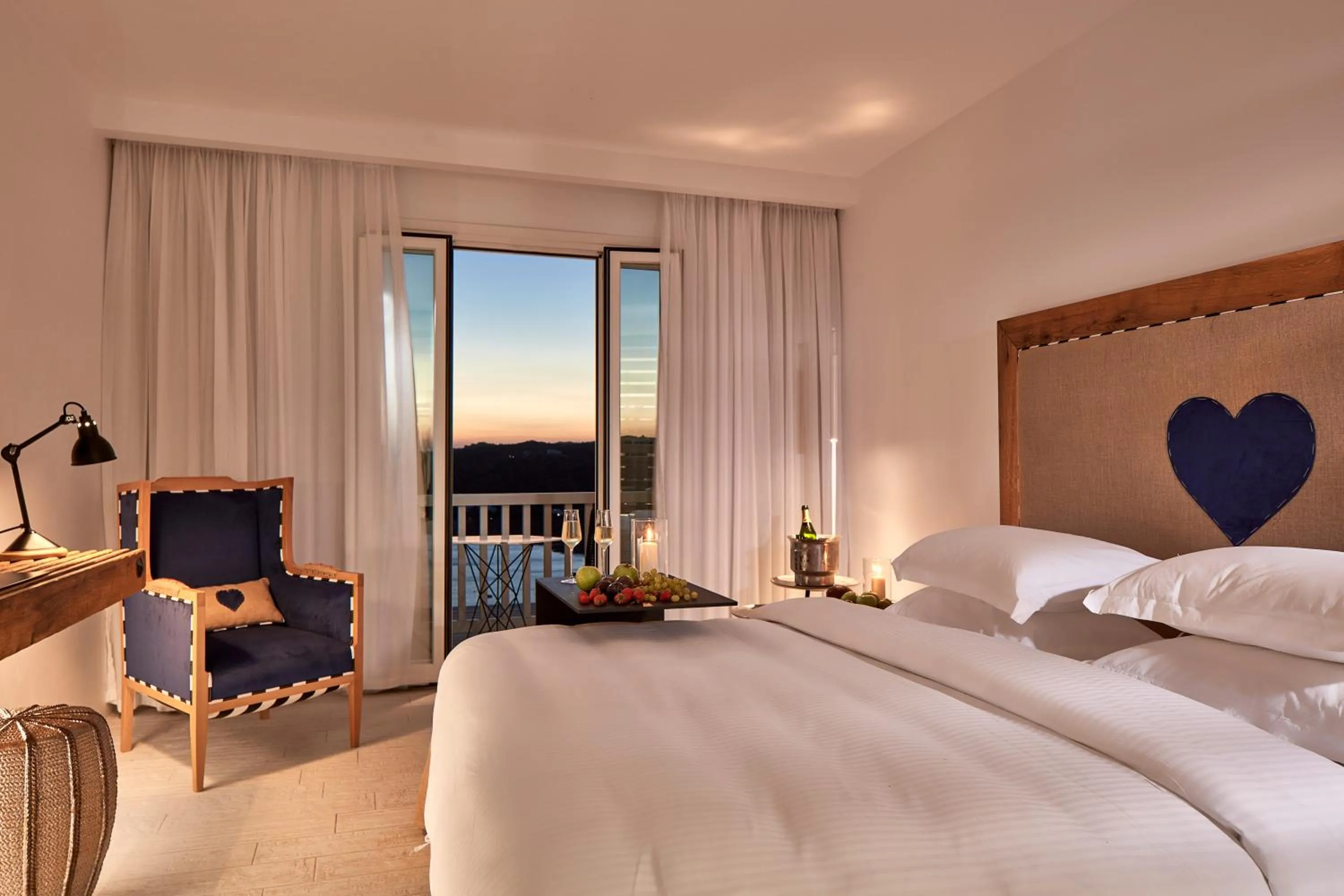 Bed in Myconian Imperial - Leading Hotels of the World