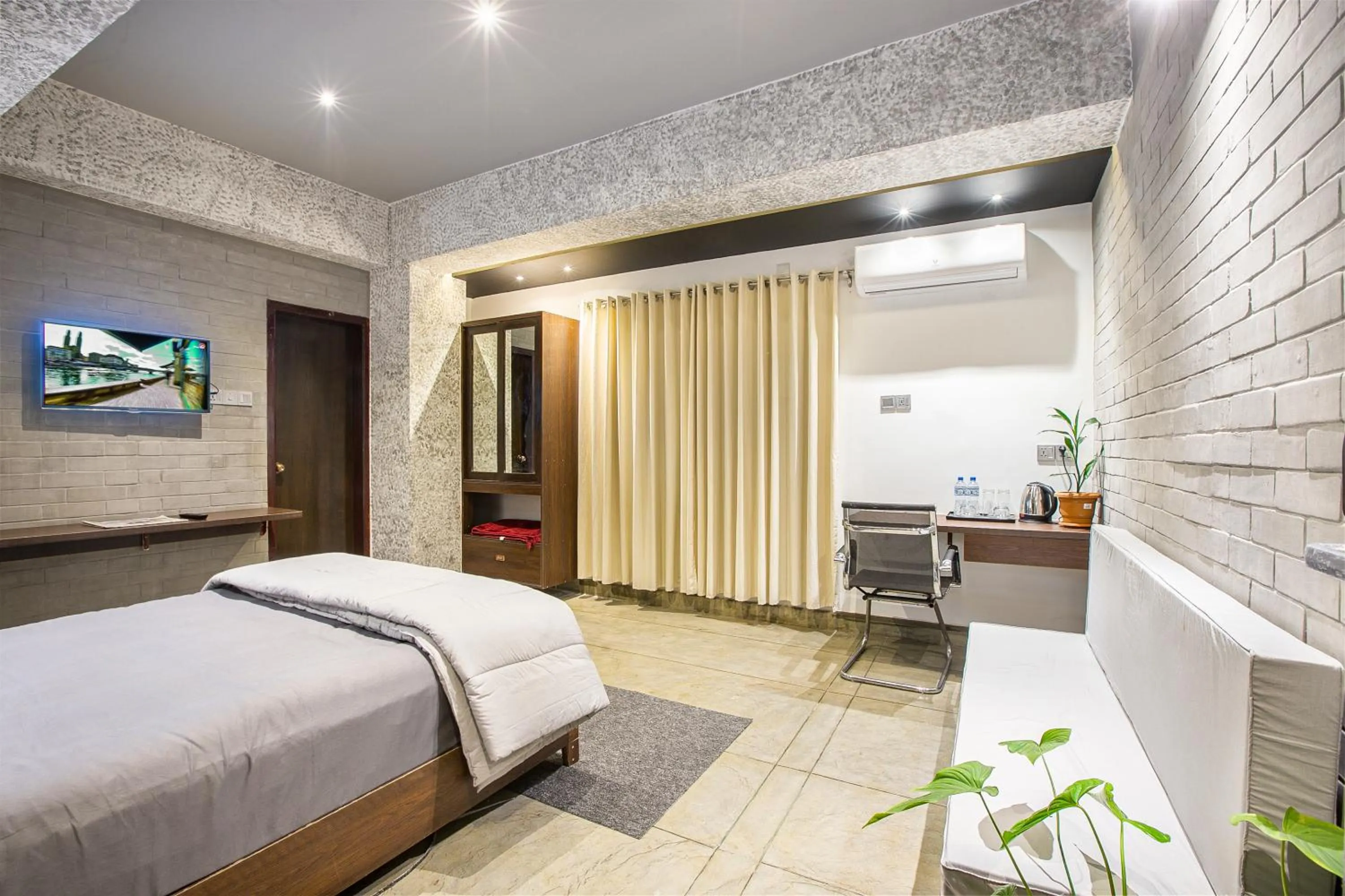 TV and multimedia, Bed in Rahma’s B&B