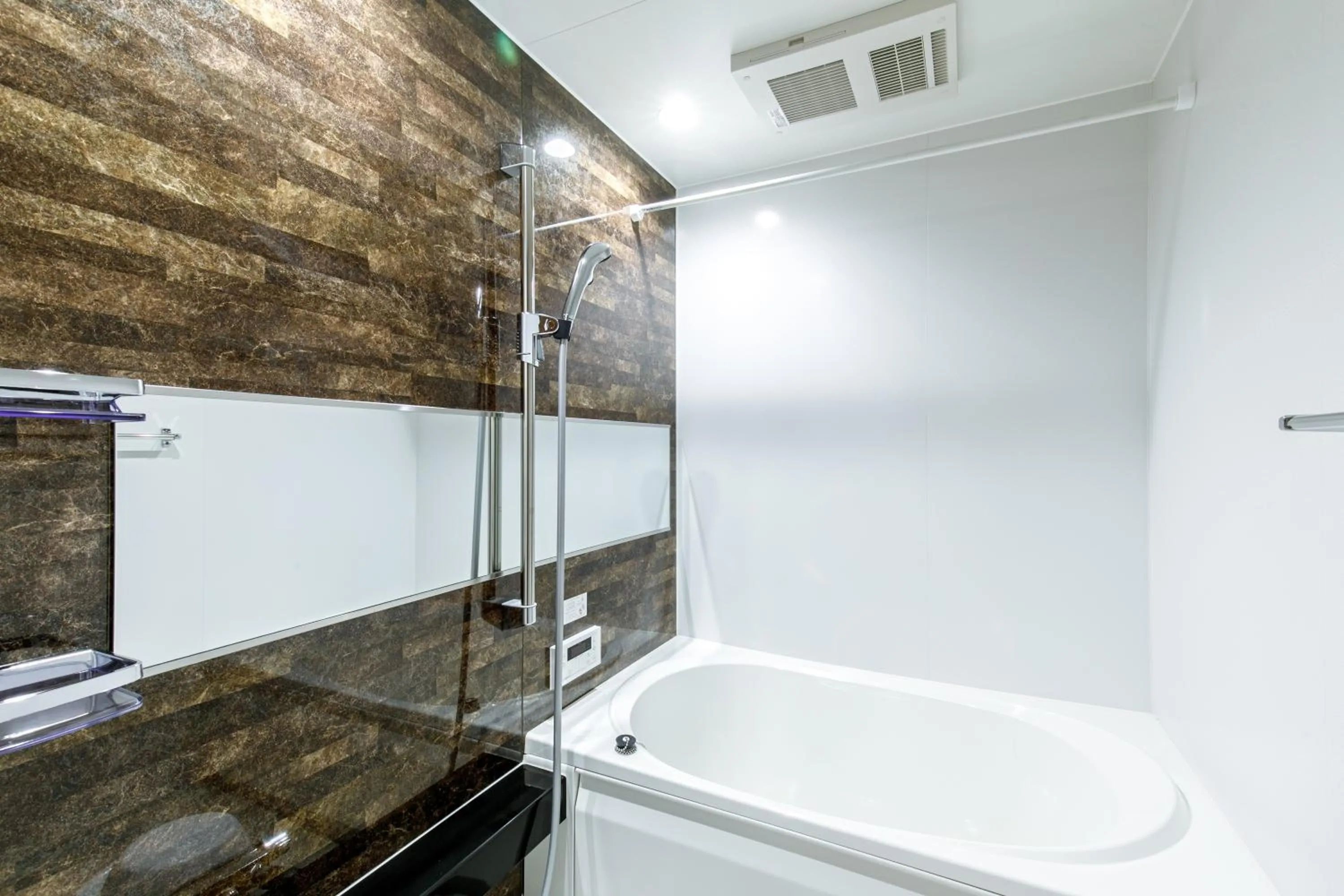 Shower in Oyado Shinmachi Gojo