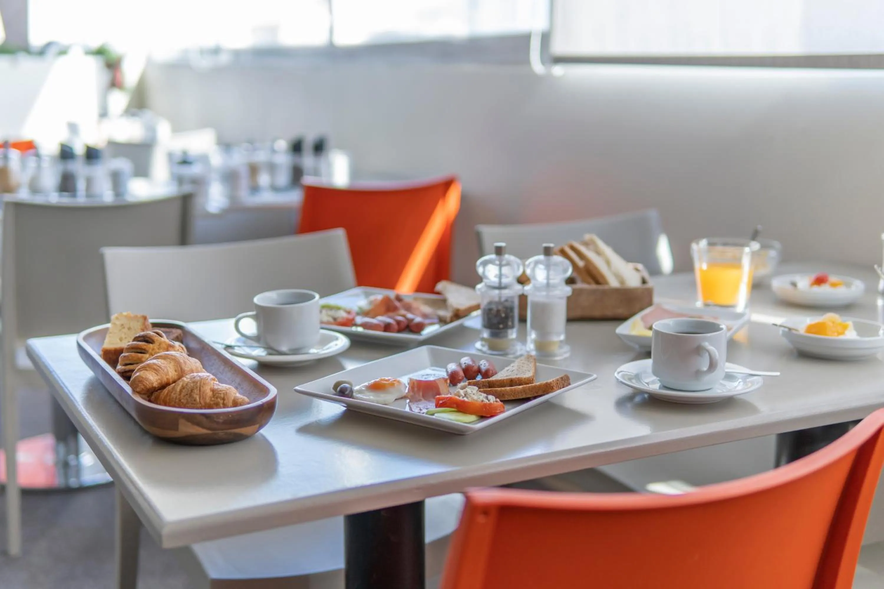 Breakfast in Piraeus City Hotel