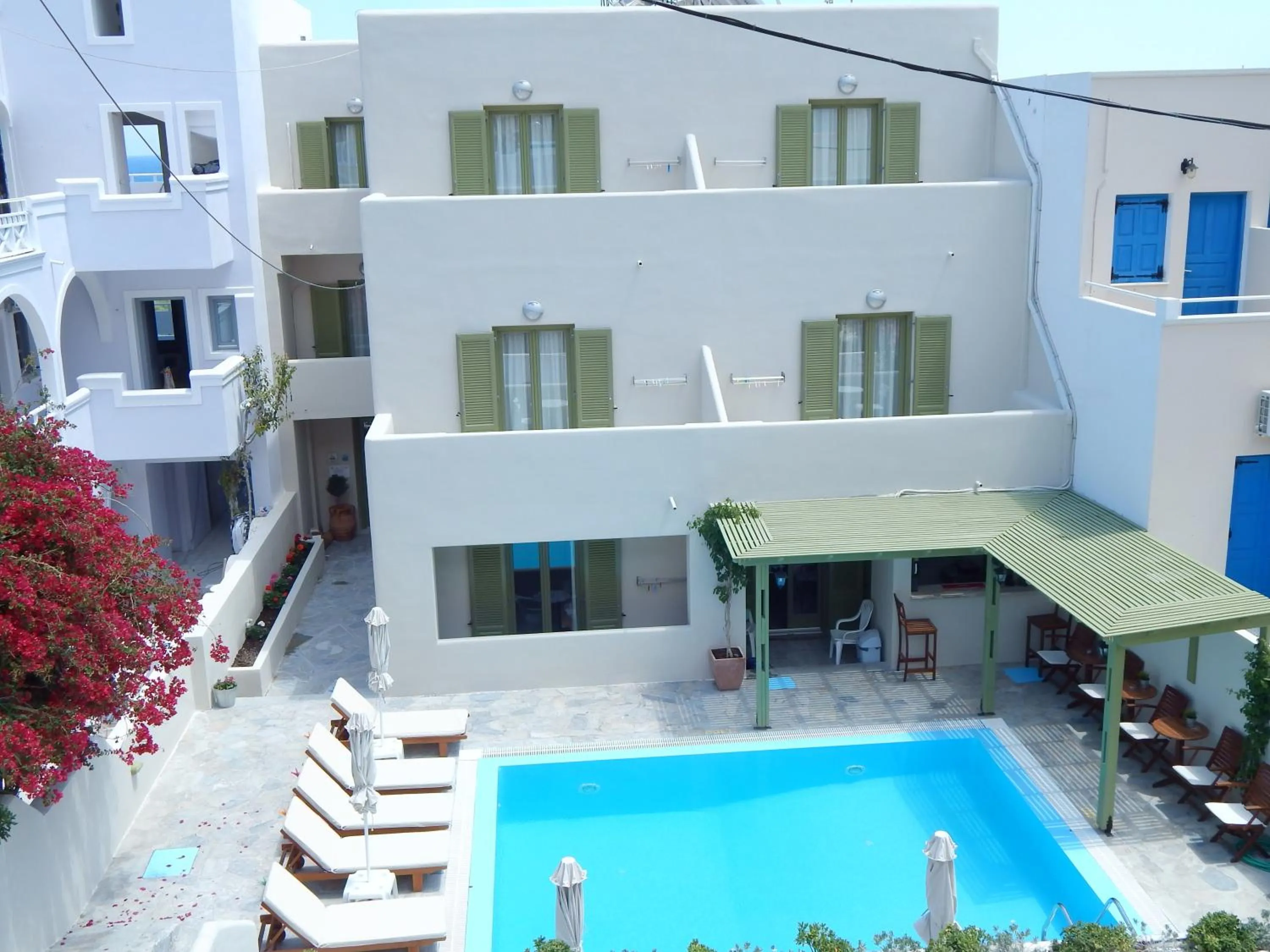 Facade/entrance in Studios Marios