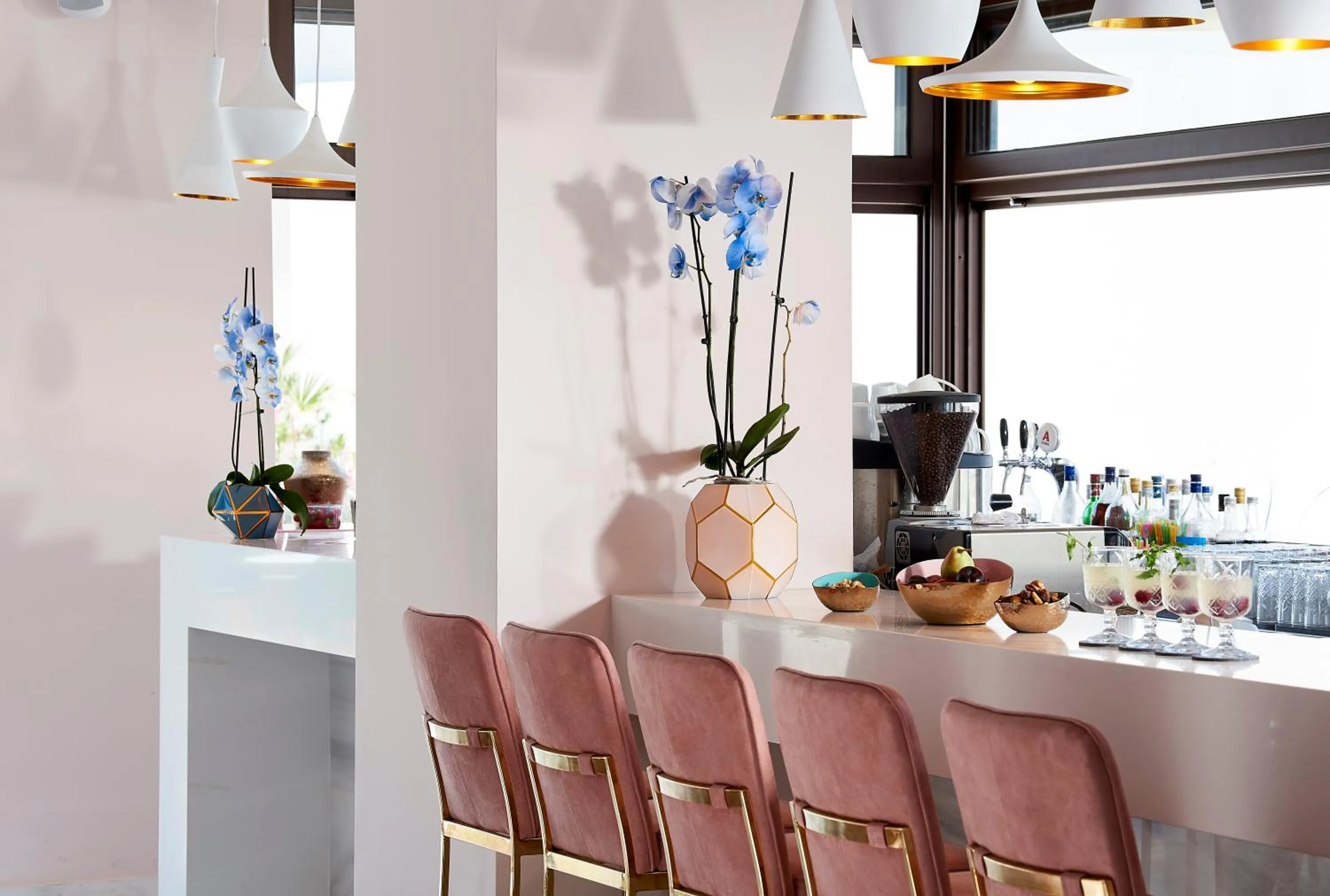 Lounge or bar in Mythos Palace Resort & Spa