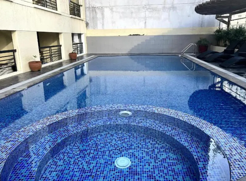Poolview Family Room Greenbelt Makati
