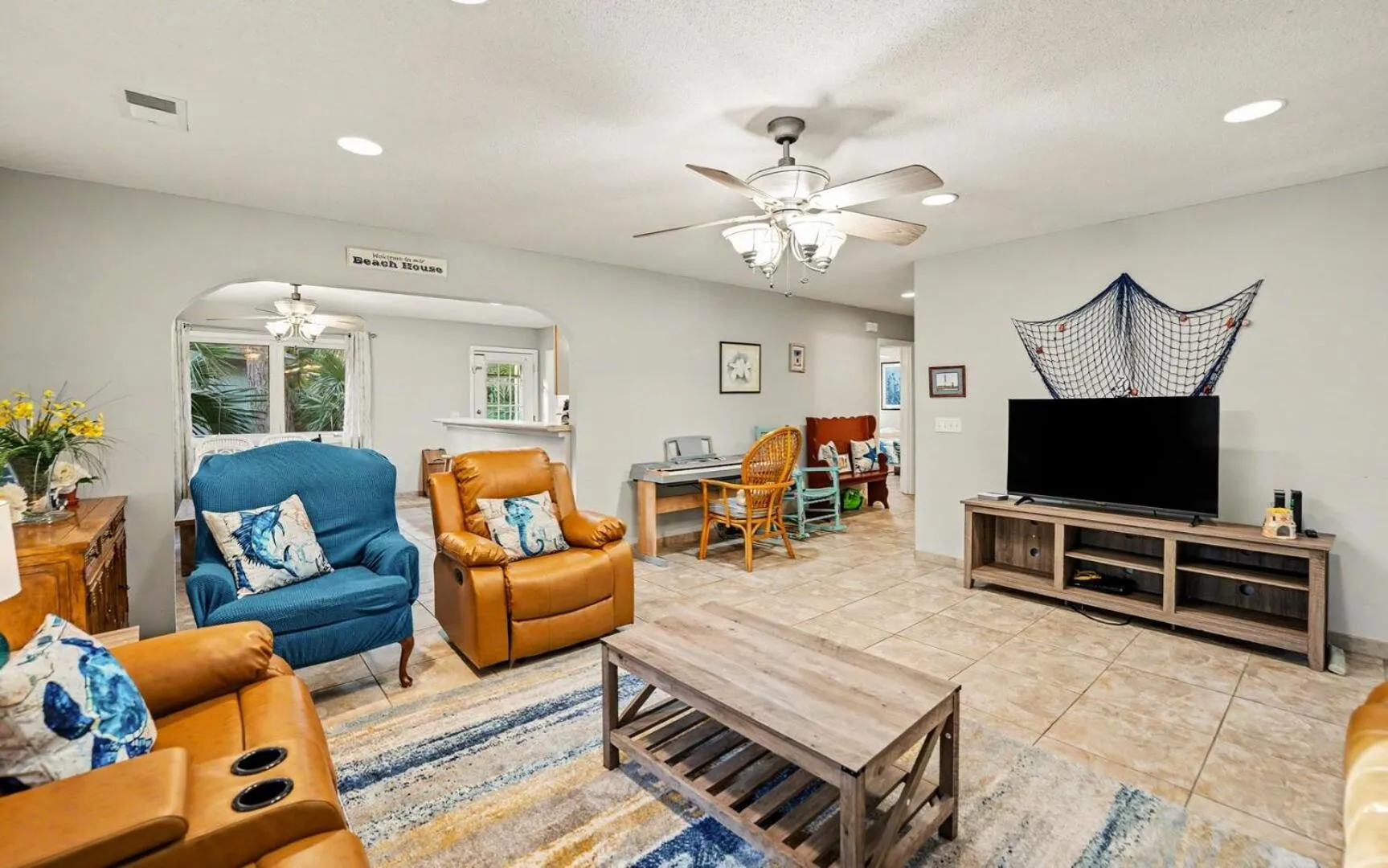 Living room in 844 Marsh Dunes