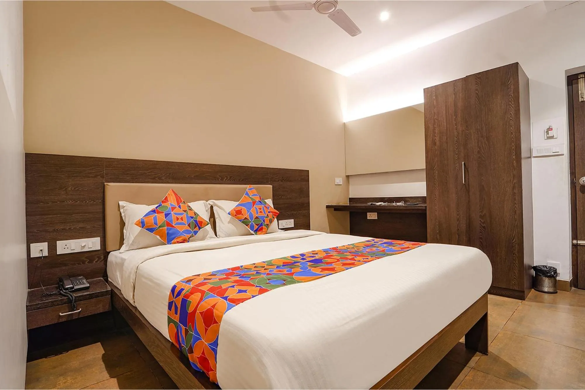 Bed in FabHotel Karpagam - 900m from Nehru Stadium