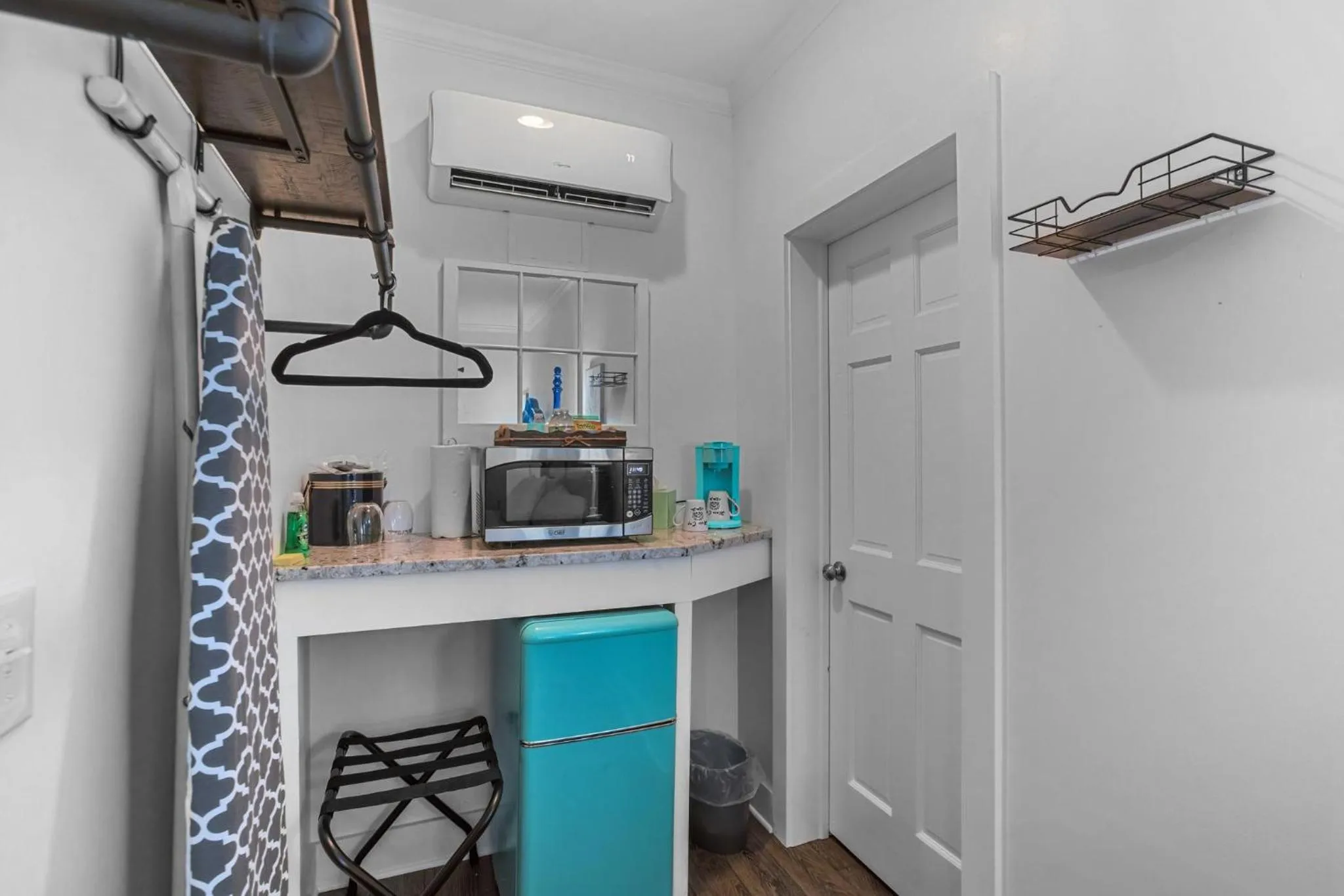 Kitchen or kitchenette in Little Inn on Main