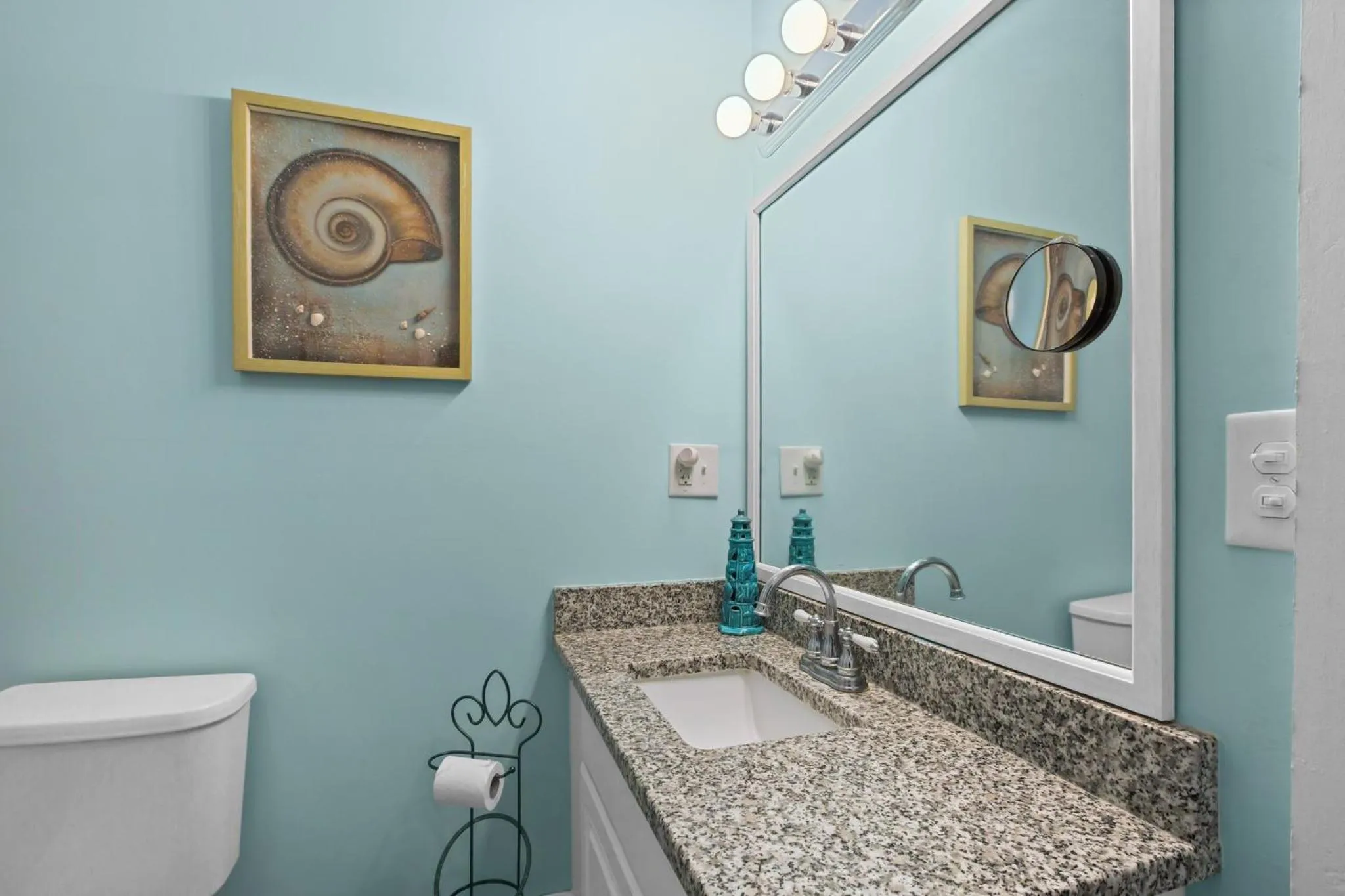 Bathroom in Little Inn on Main