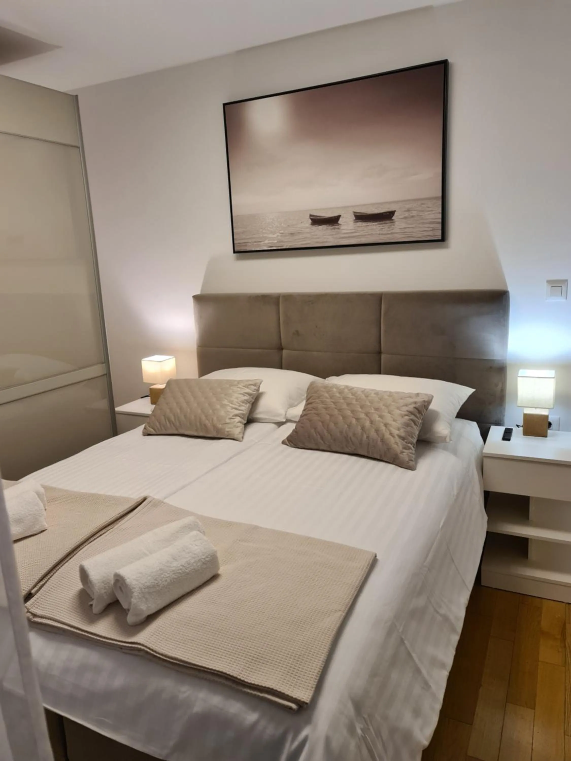 Bed in Luxury Apartment Petra
