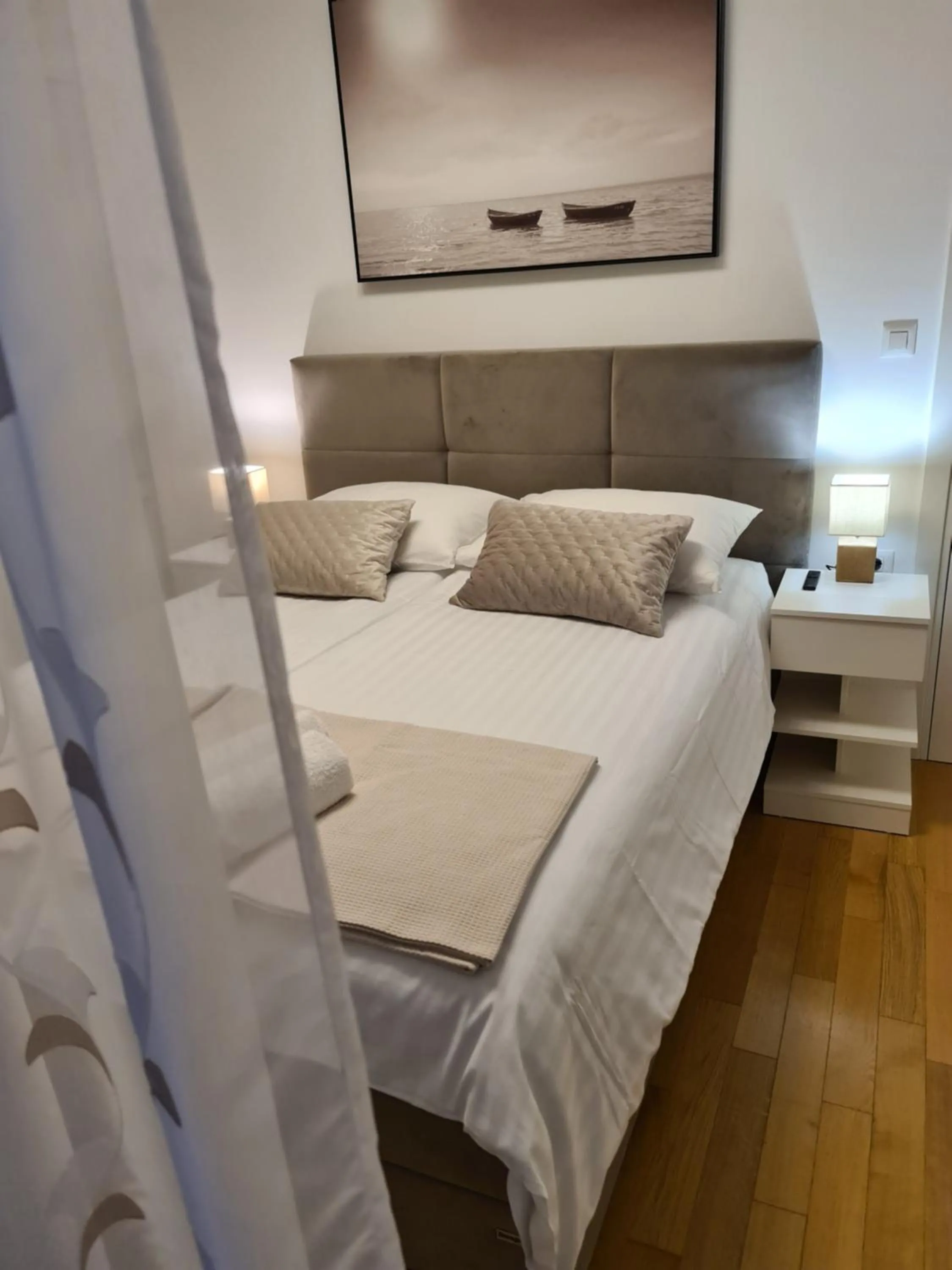 Bed in Luxury Apartment Petra