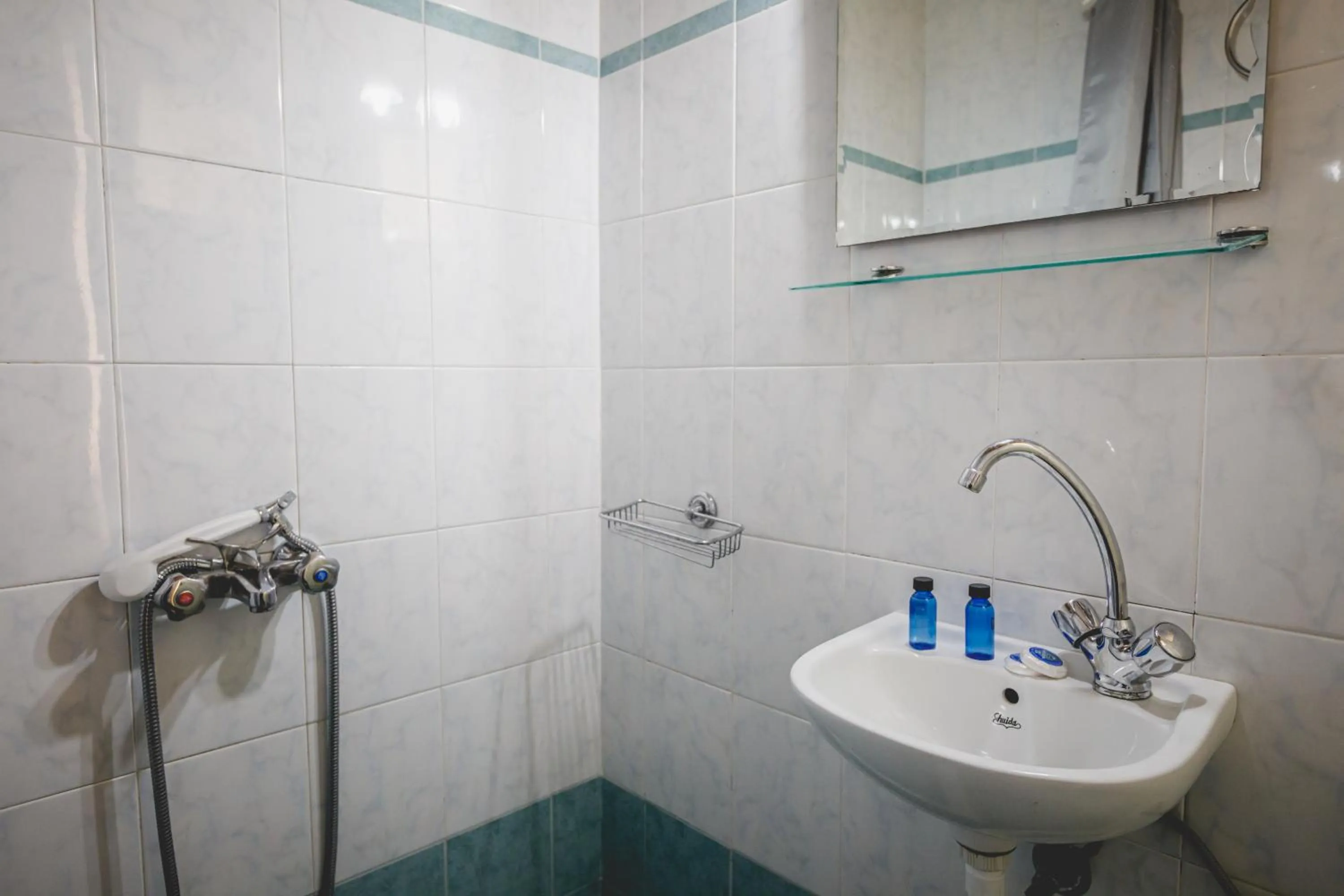 Bathroom in pension Acronafplia B&D