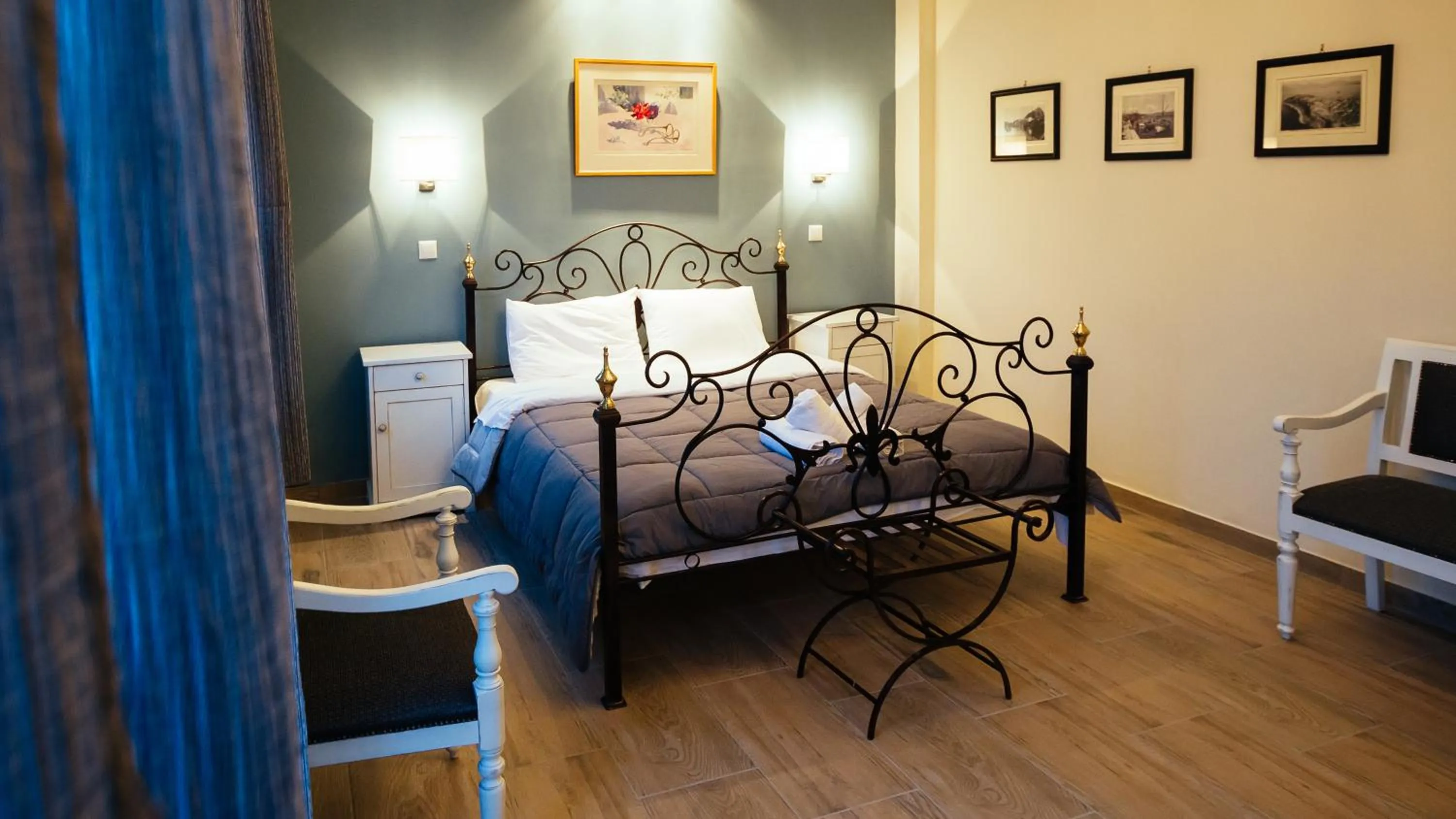 Photo of the whole room, Bed in pension Acronafplia B&D