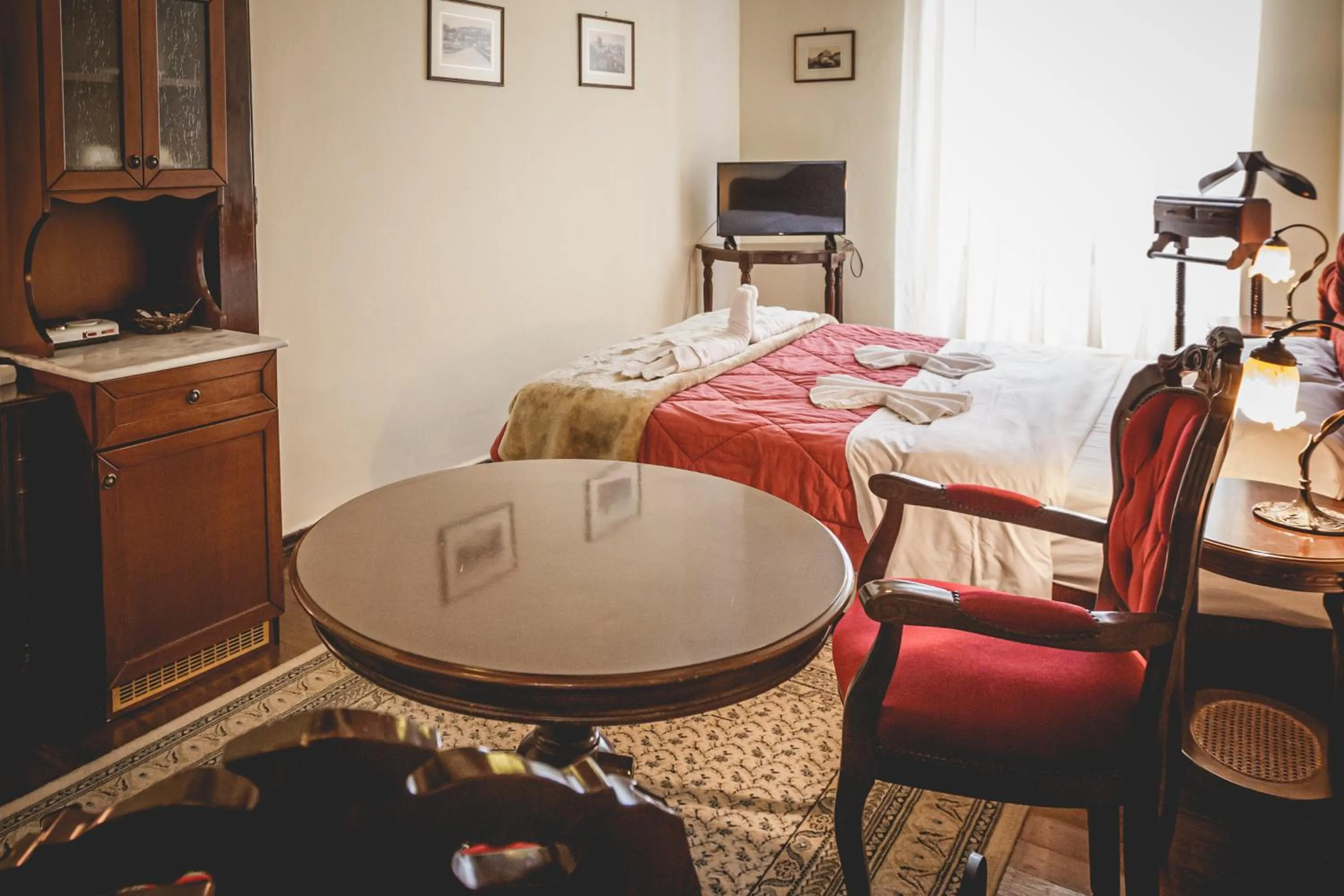 Photo of the whole room, Bed in pension Acronafplia B&D