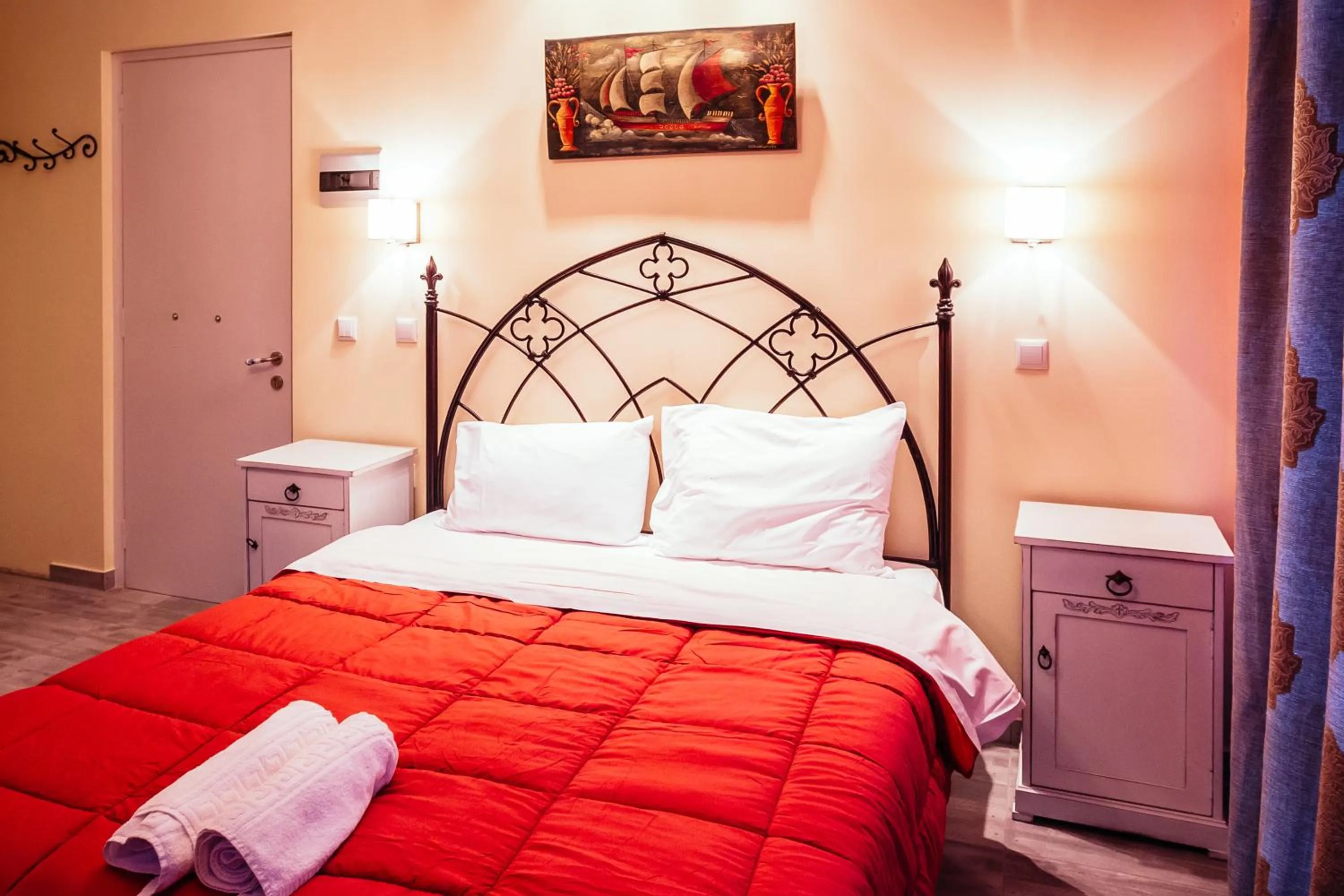 Photo of the whole room, Bed in pension Acronafplia B&D