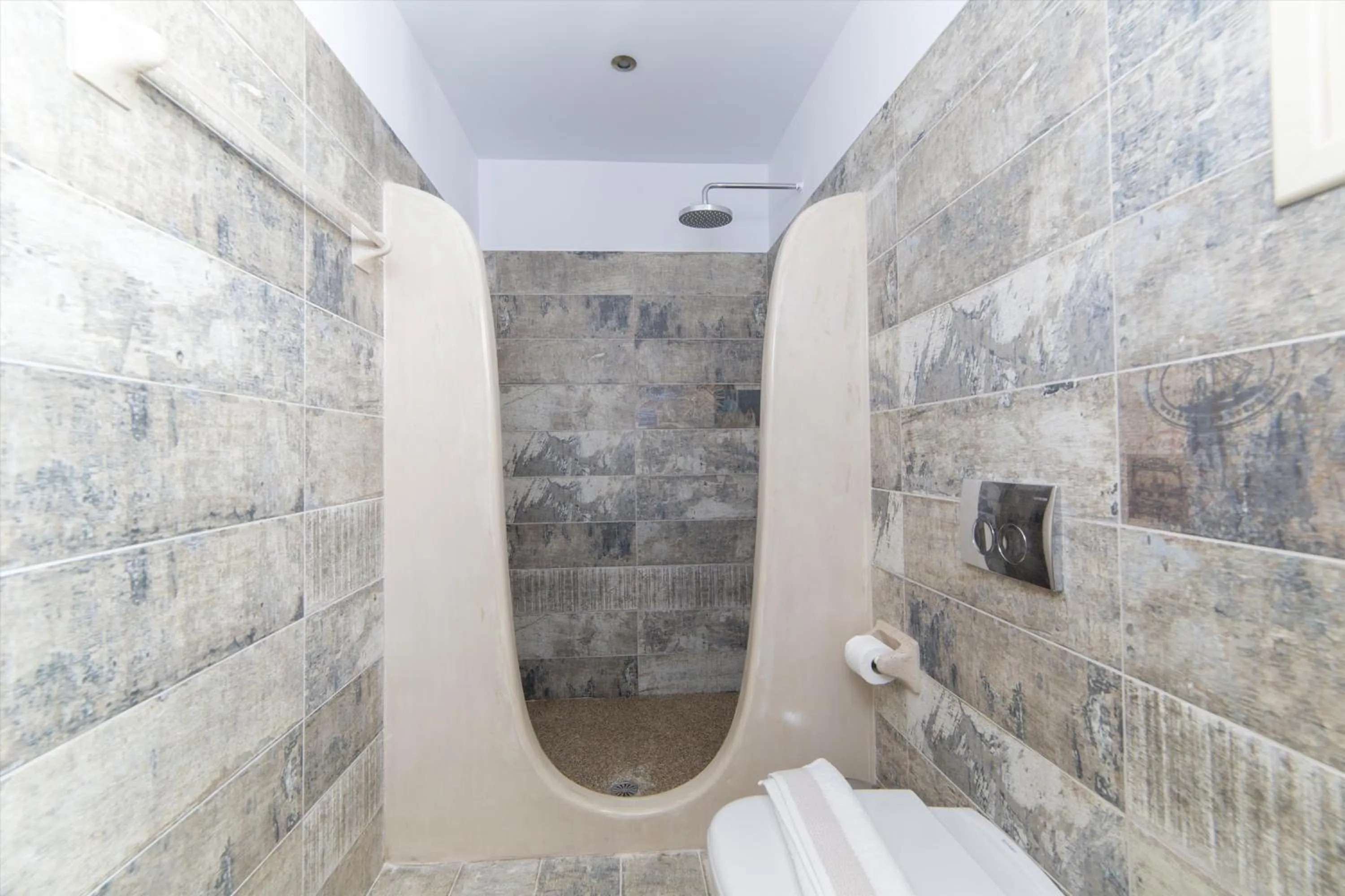 Bathroom in Korali Hotel