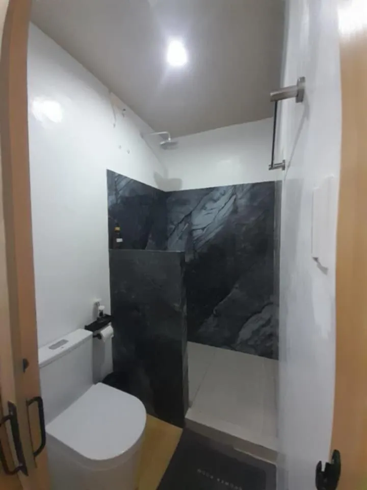 Shower in Happy Island Inn