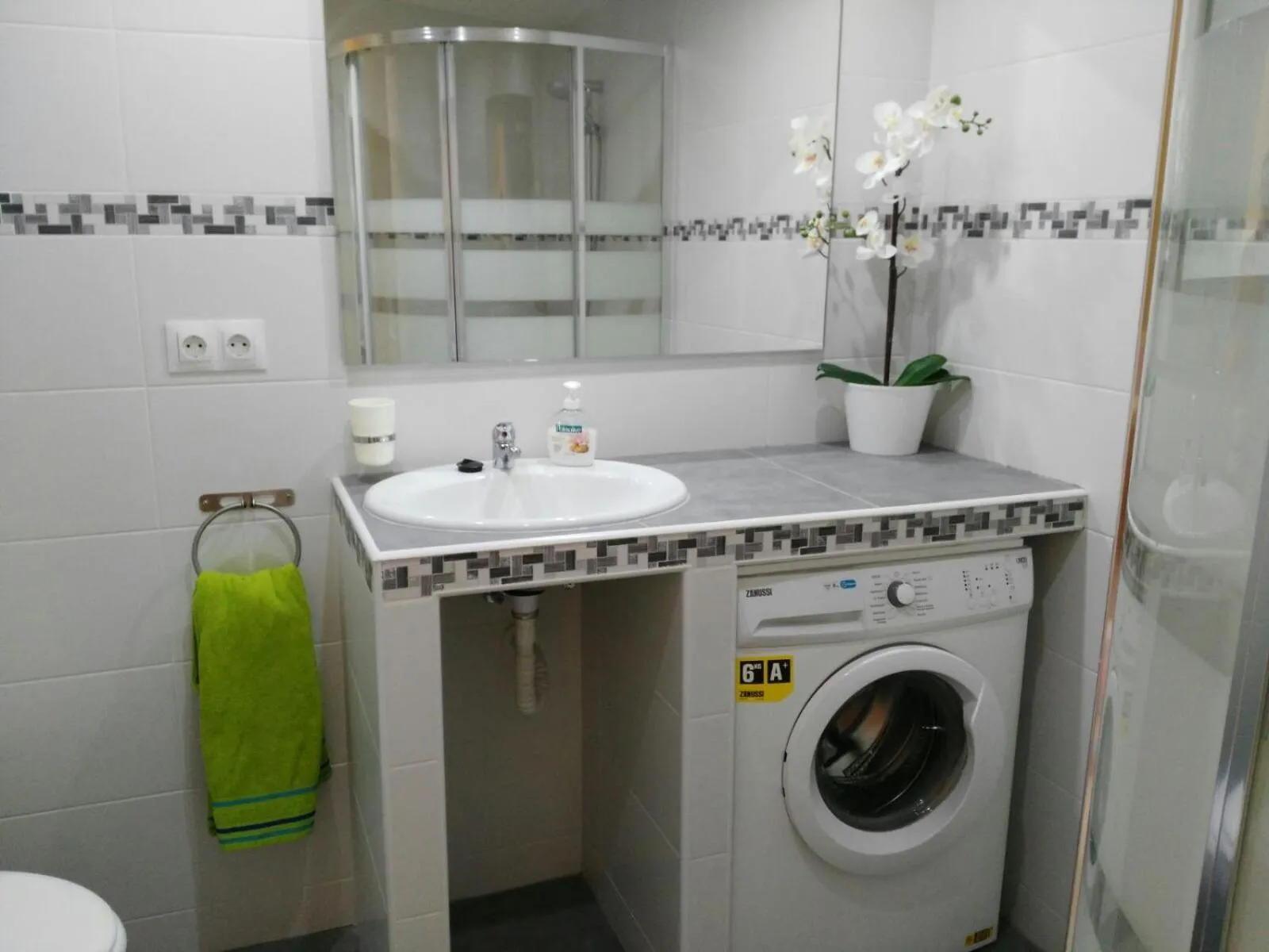 Shower in Benal Beach