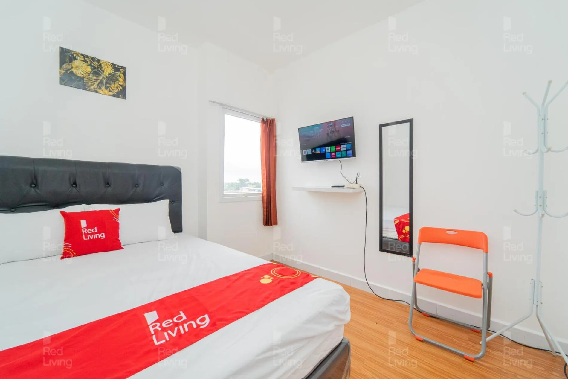 Bedroom, Bed in RedLiving Apartemen Aeropolis - Ivan Tower AR1