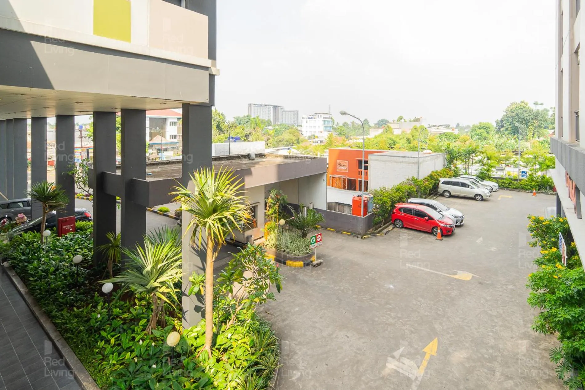 Property building in RedLiving Apartemen Serpong Green View - Nawawih Room Tower B