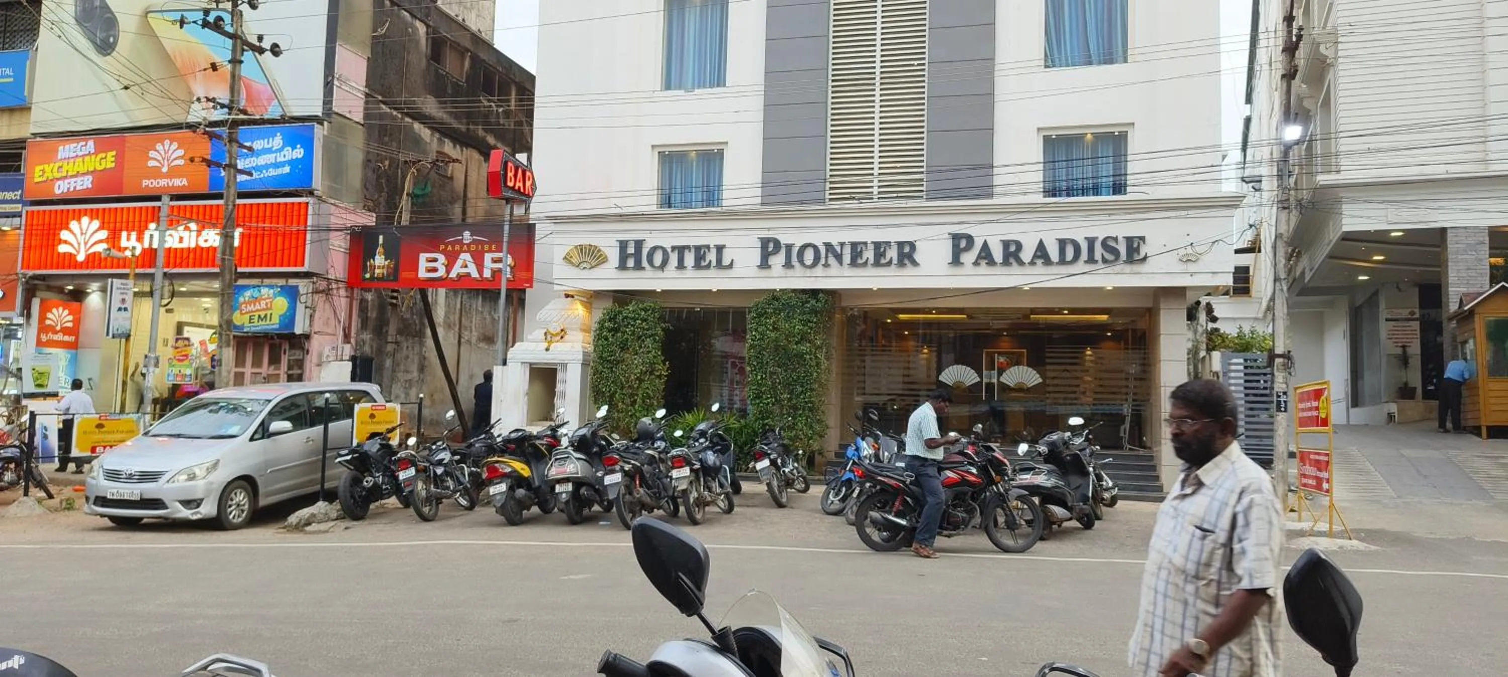 Property building in HOTEL PIONEER PARADISE