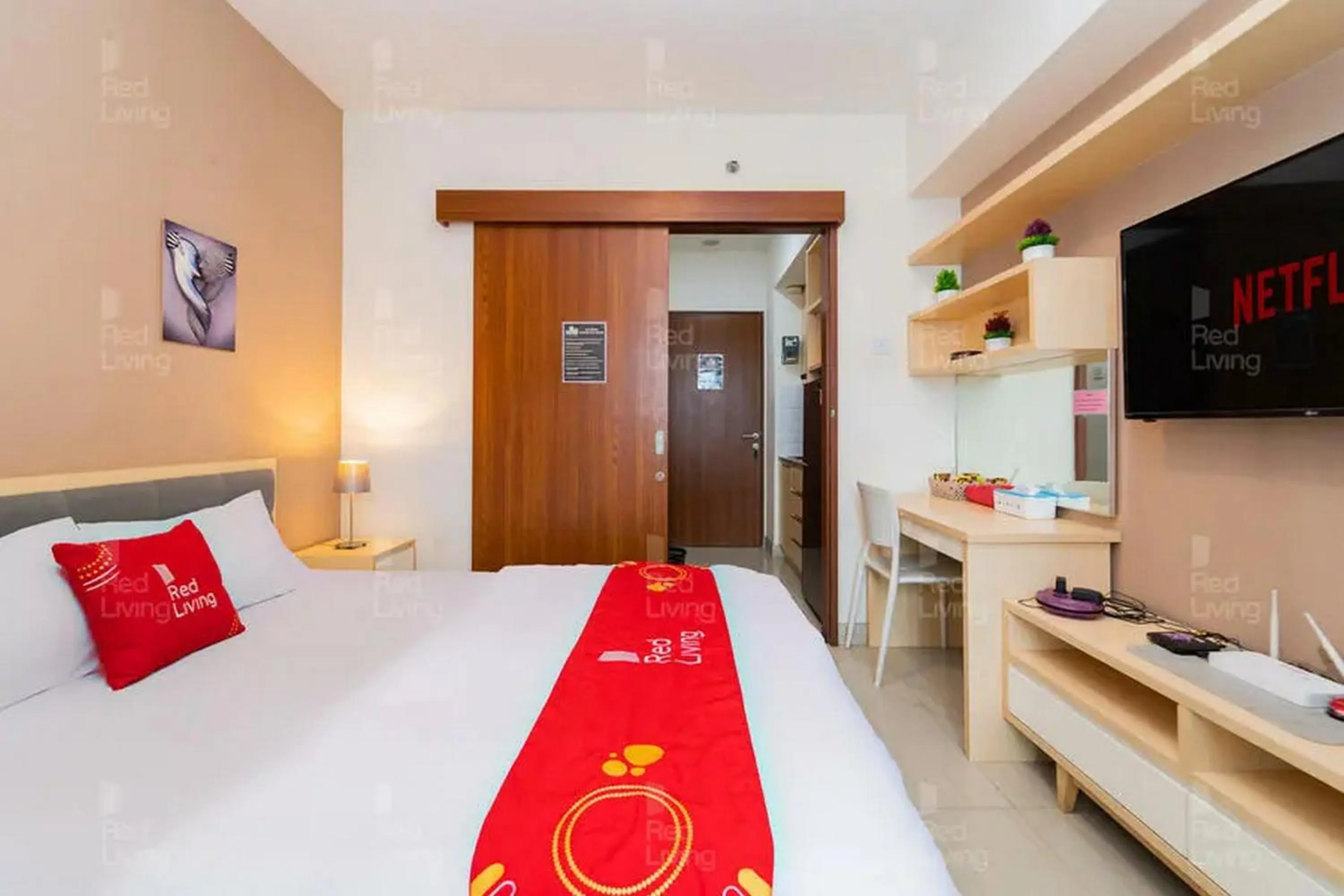 Bedroom, Bed in RedLiving Apartemen Grand Kamala Lagoon - Icha Rooms Tower Barclay South with Netflix