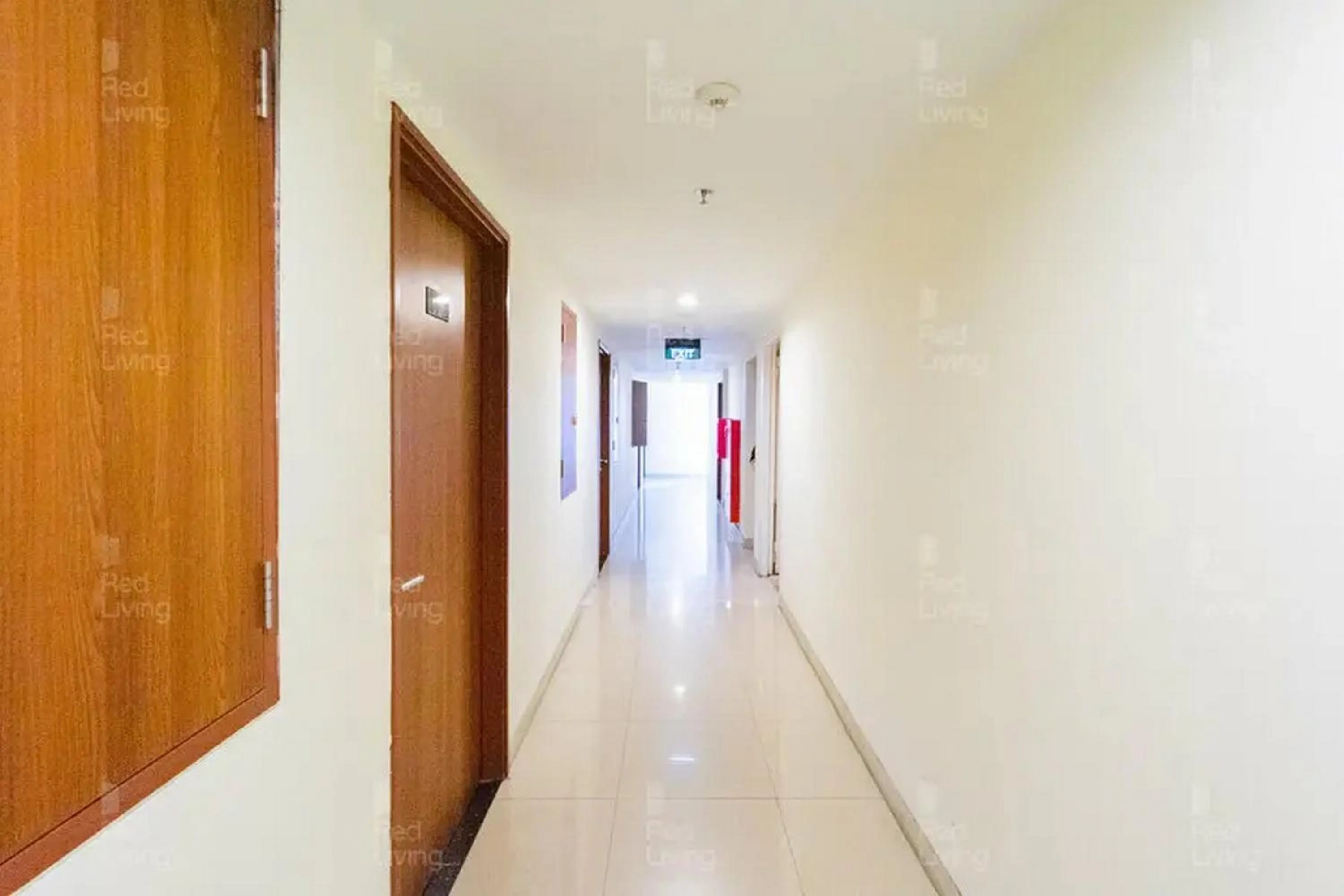 Floor plan in RedLiving Apartemen Grand Kamala Lagoon - Icha Rooms Tower Barclay South with Netflix