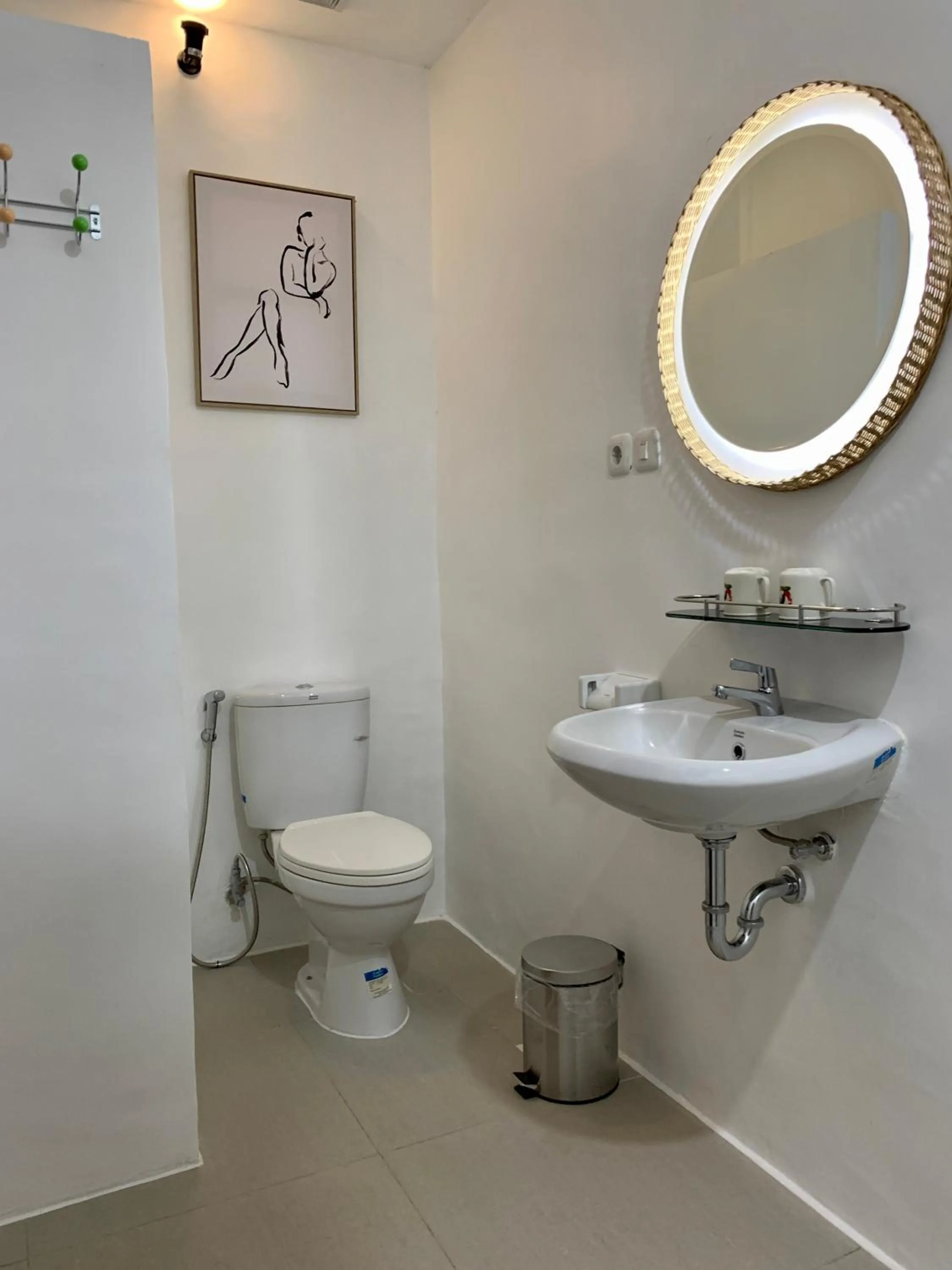 Toilet in Roots Hotel Senggigi