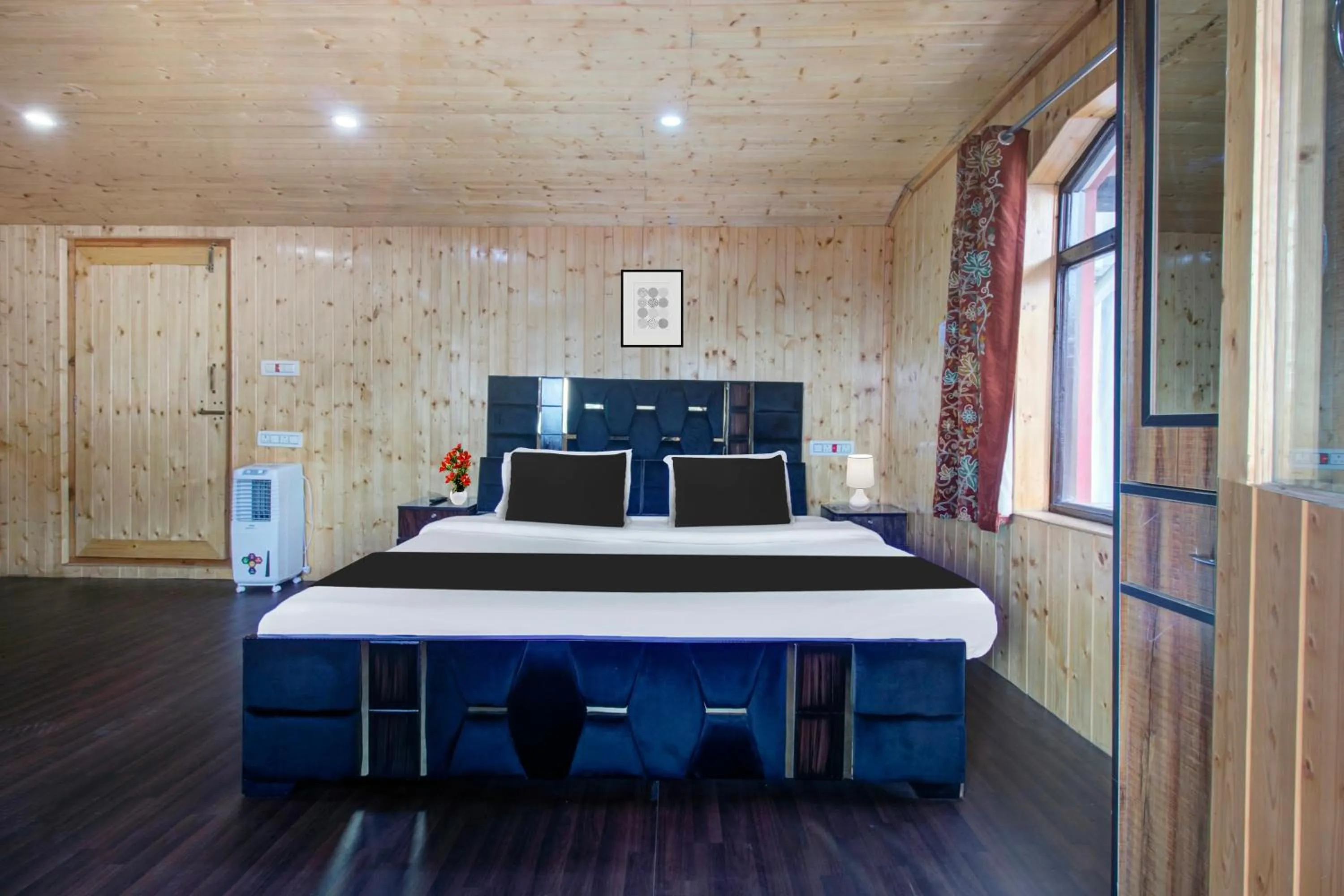 Bedroom in Collection O Brein Nishat Formerly Continental Guest House