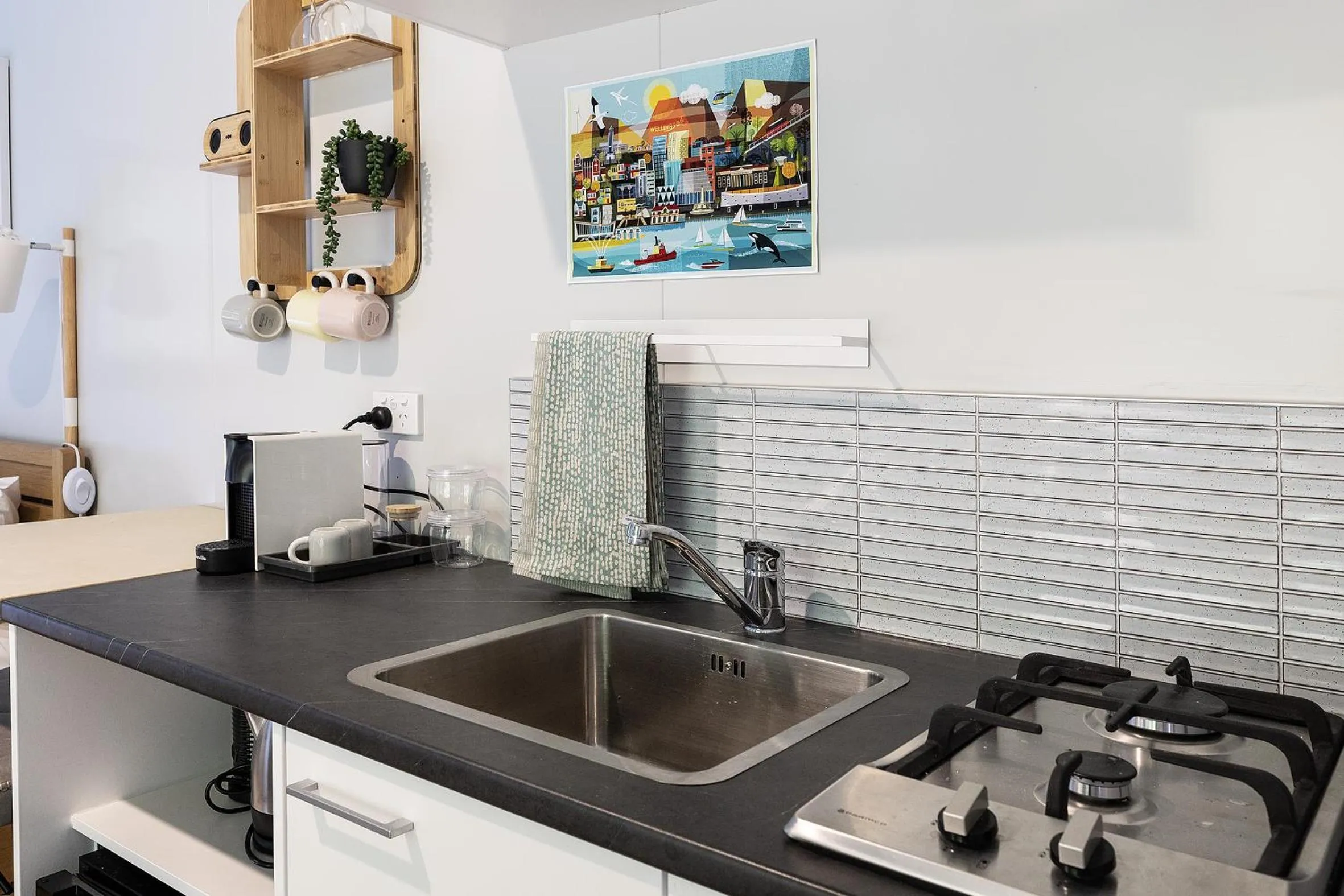 Kitchen or kitchenette in 2 Peas In A Pod