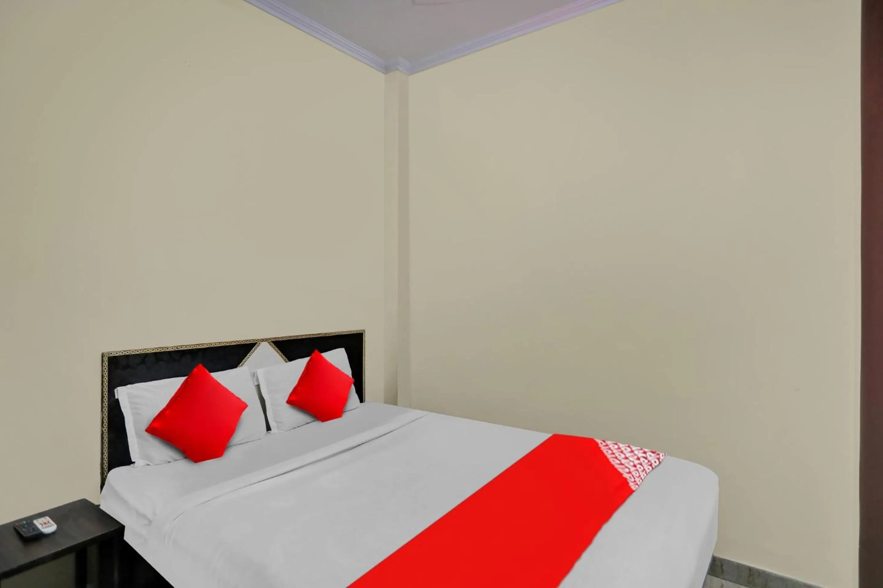 Bedroom in Hotel O Sun Shine