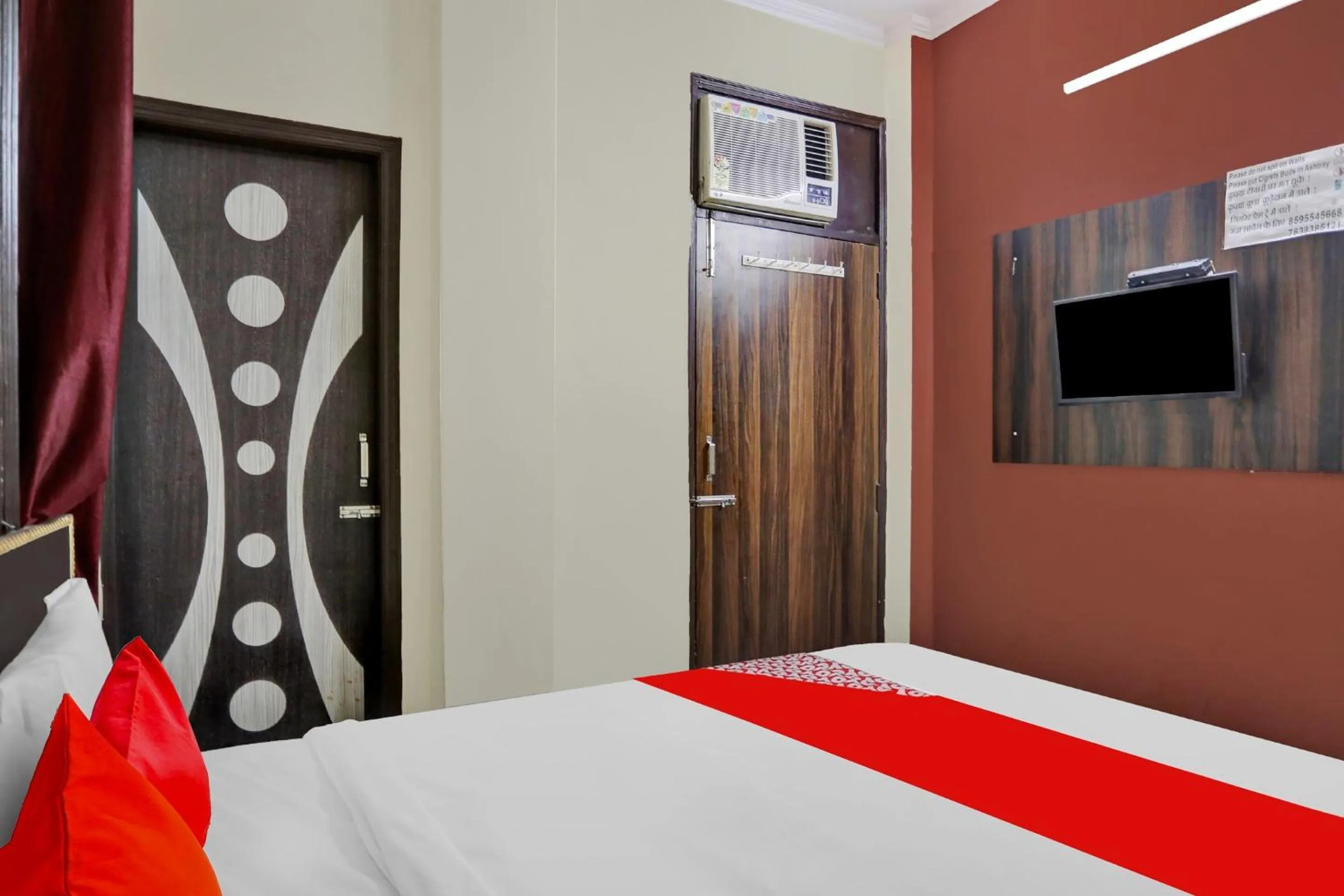 Bedroom in Hotel O Sun Shine