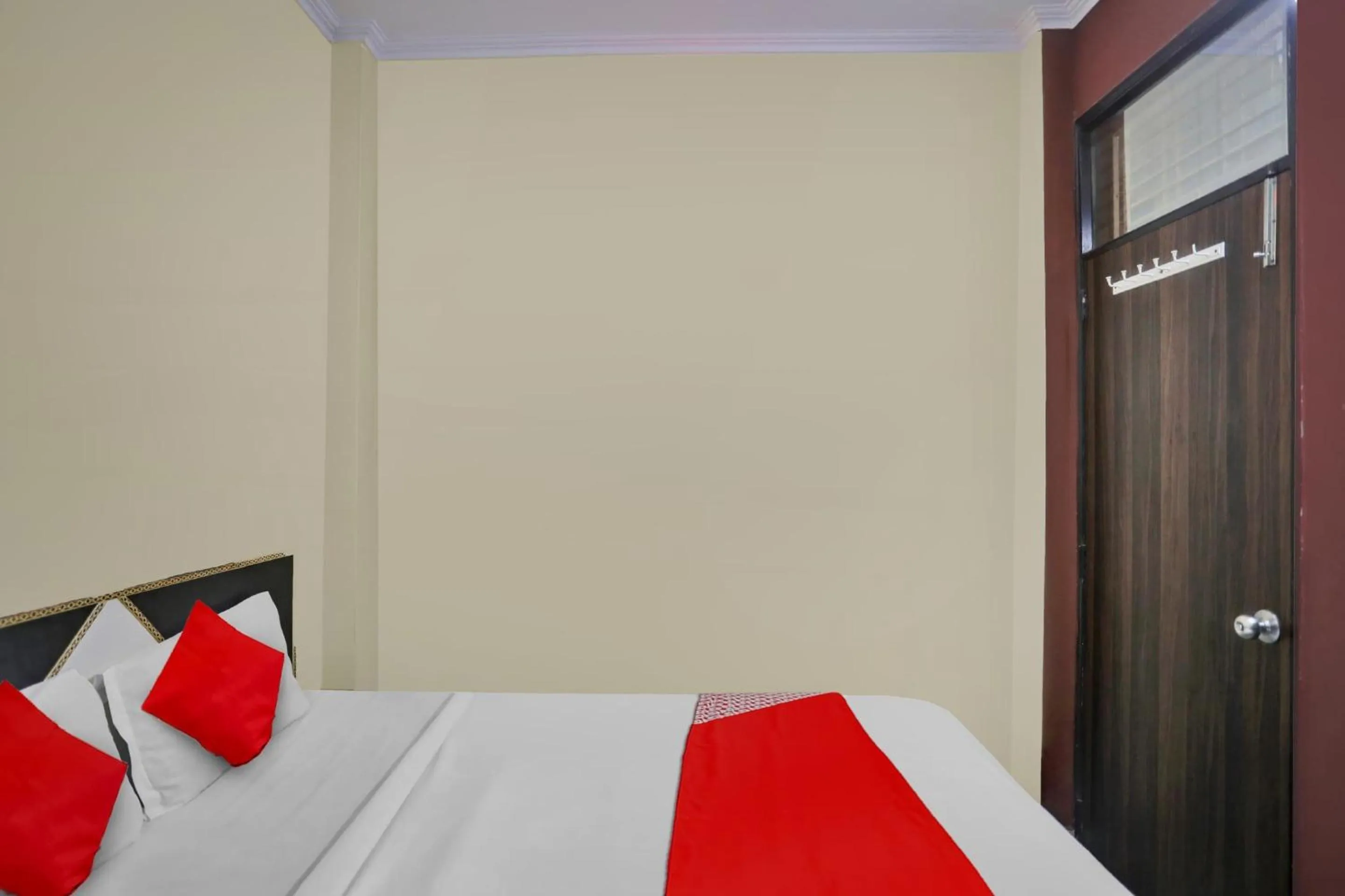 Bedroom in Hotel O Sun Shine