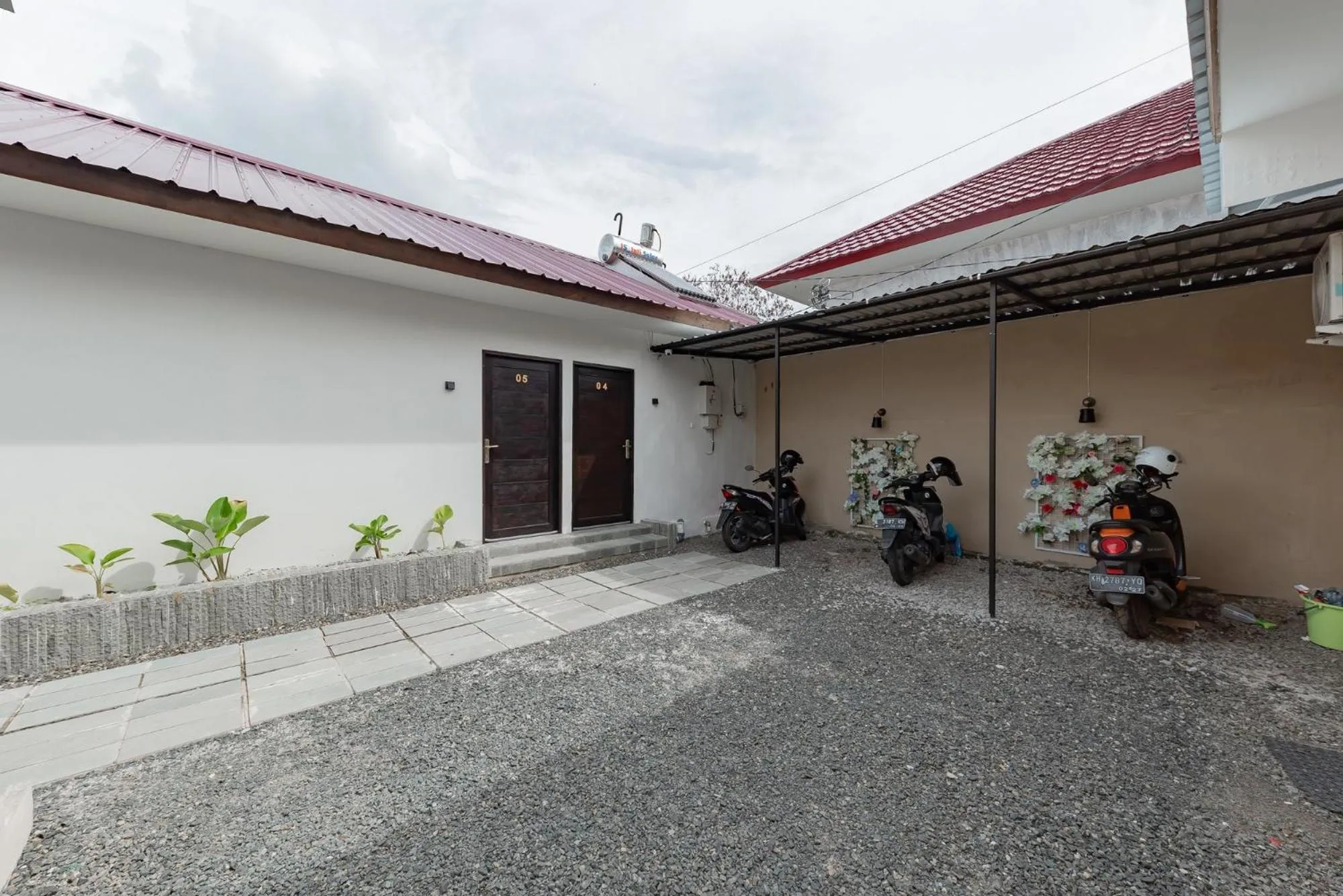 Parking in Urbanview Hotel Yoga Palangkaraya by RedDoorz