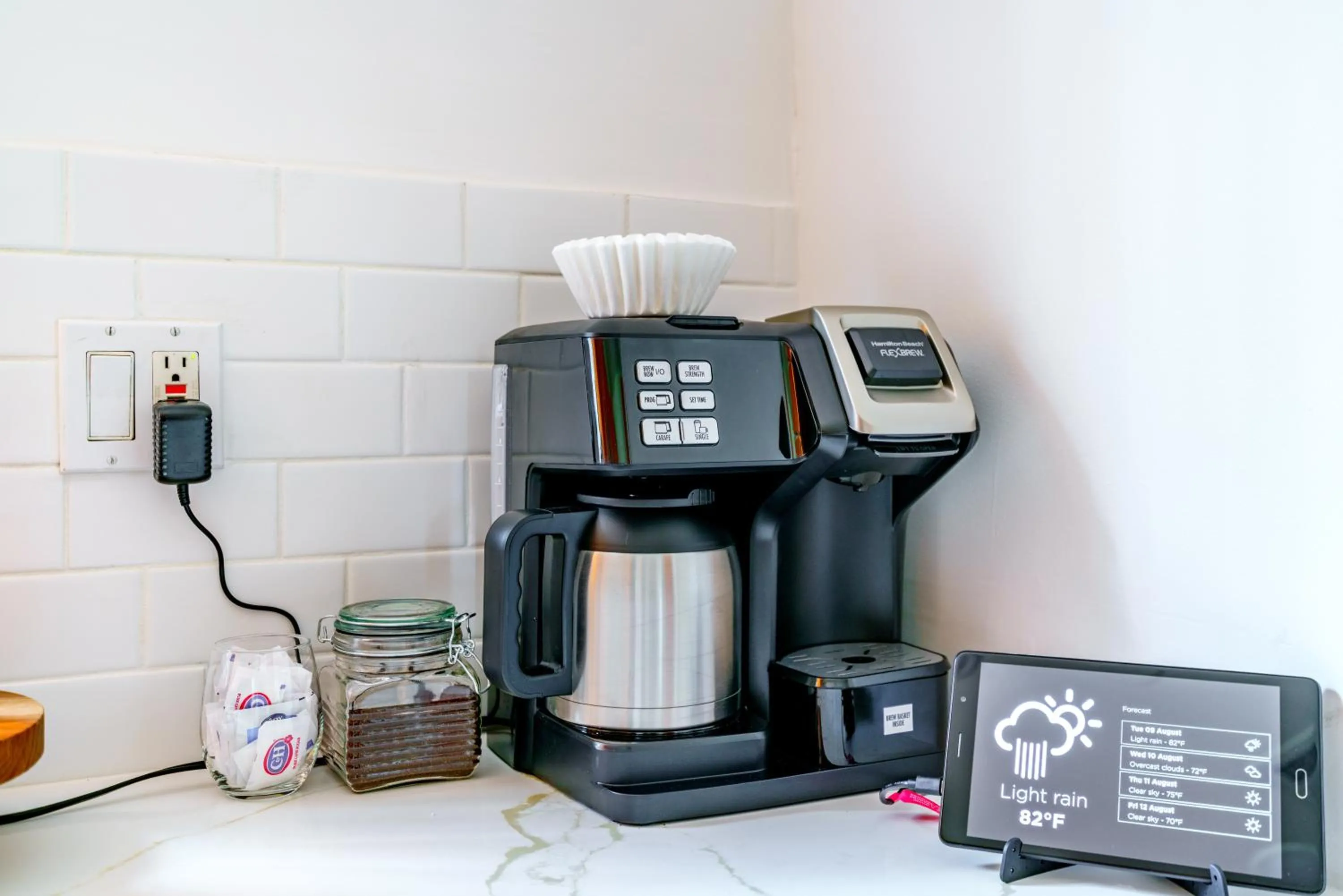 Coffee/tea facilities in Jungle House Urban Lofts - Short North & Convention Center