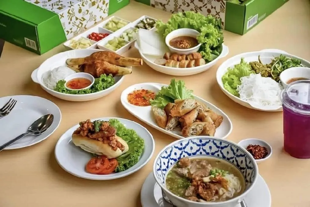 Restaurant/places to eat in BJ city hotel