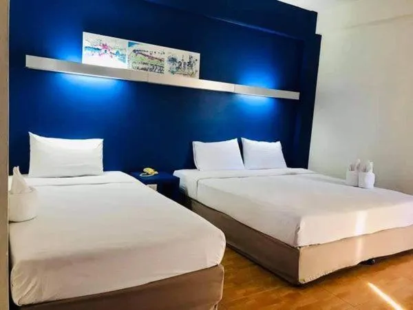 Photo of the whole room, Bed in BJ city hotel