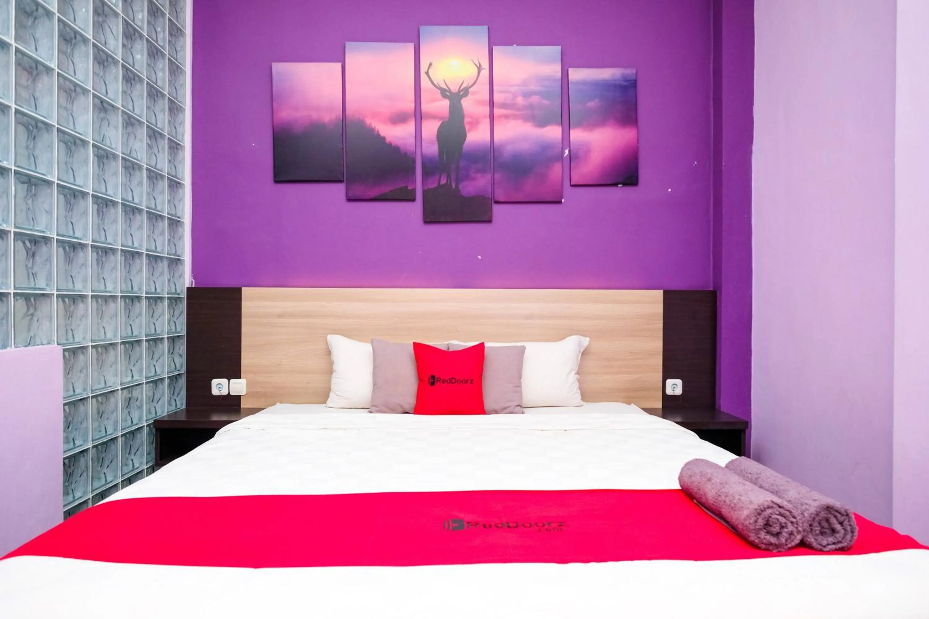 Bedroom, Bed in RedDoorz @ myRoom UMY