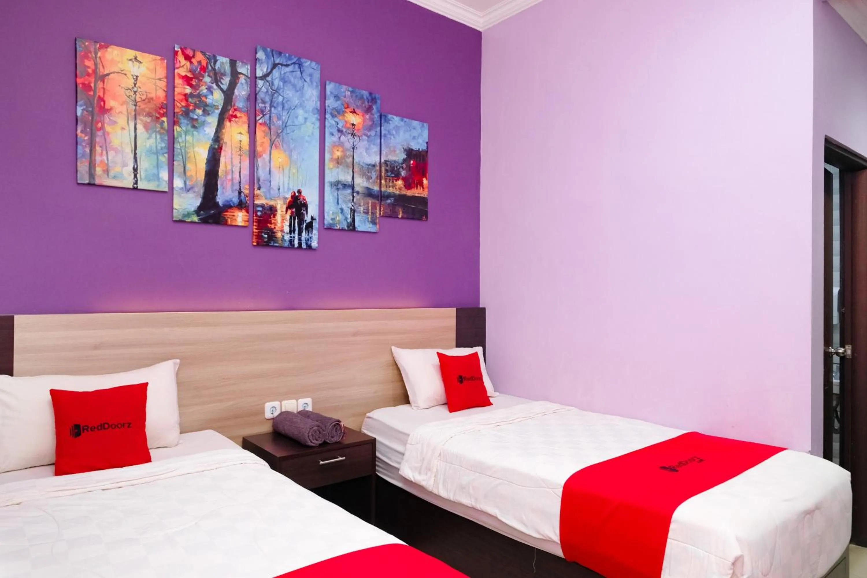 Bedroom, Bed in RedDoorz @ myRoom UMY