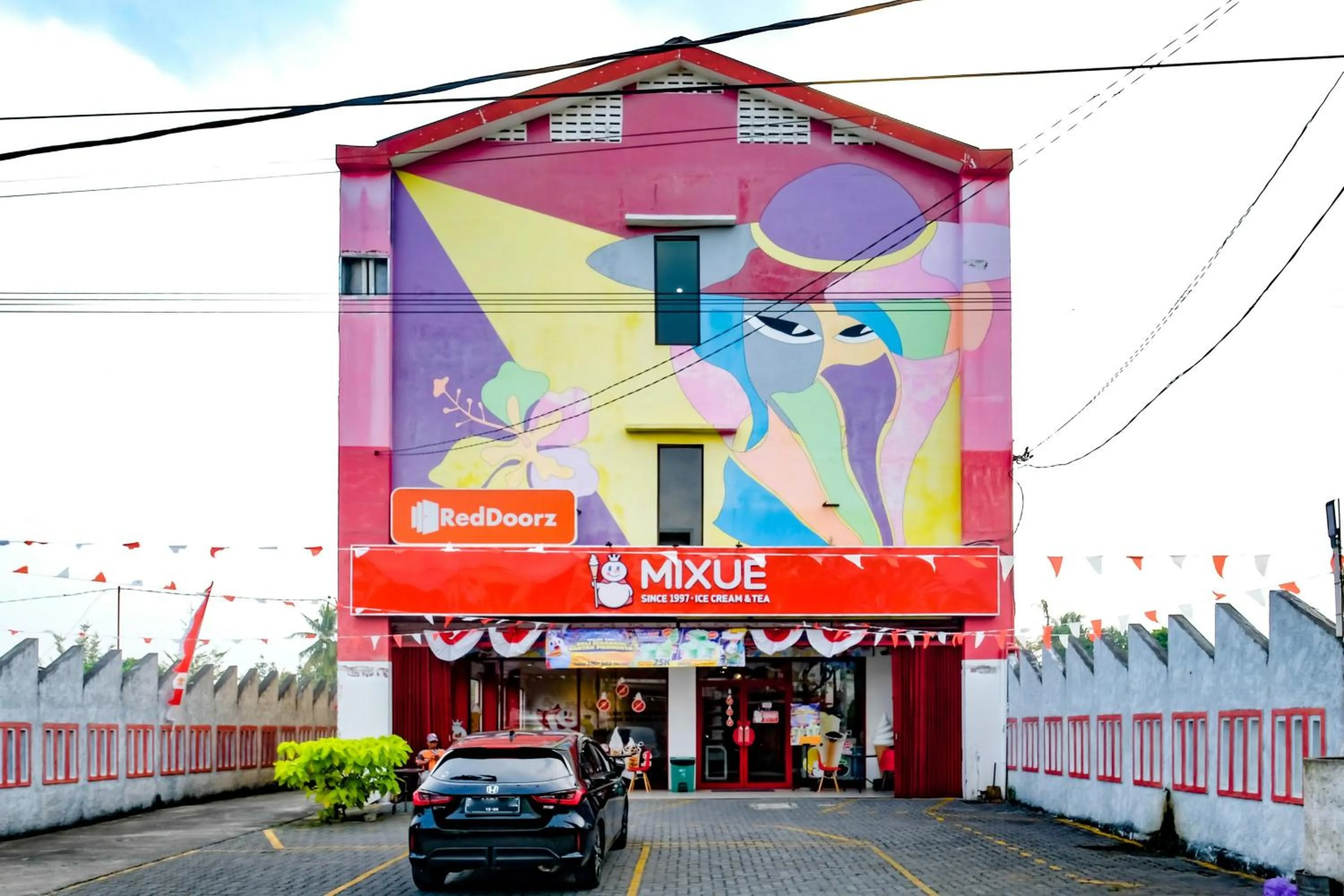 Facade/entrance in RedDoorz @ myRoom UMY