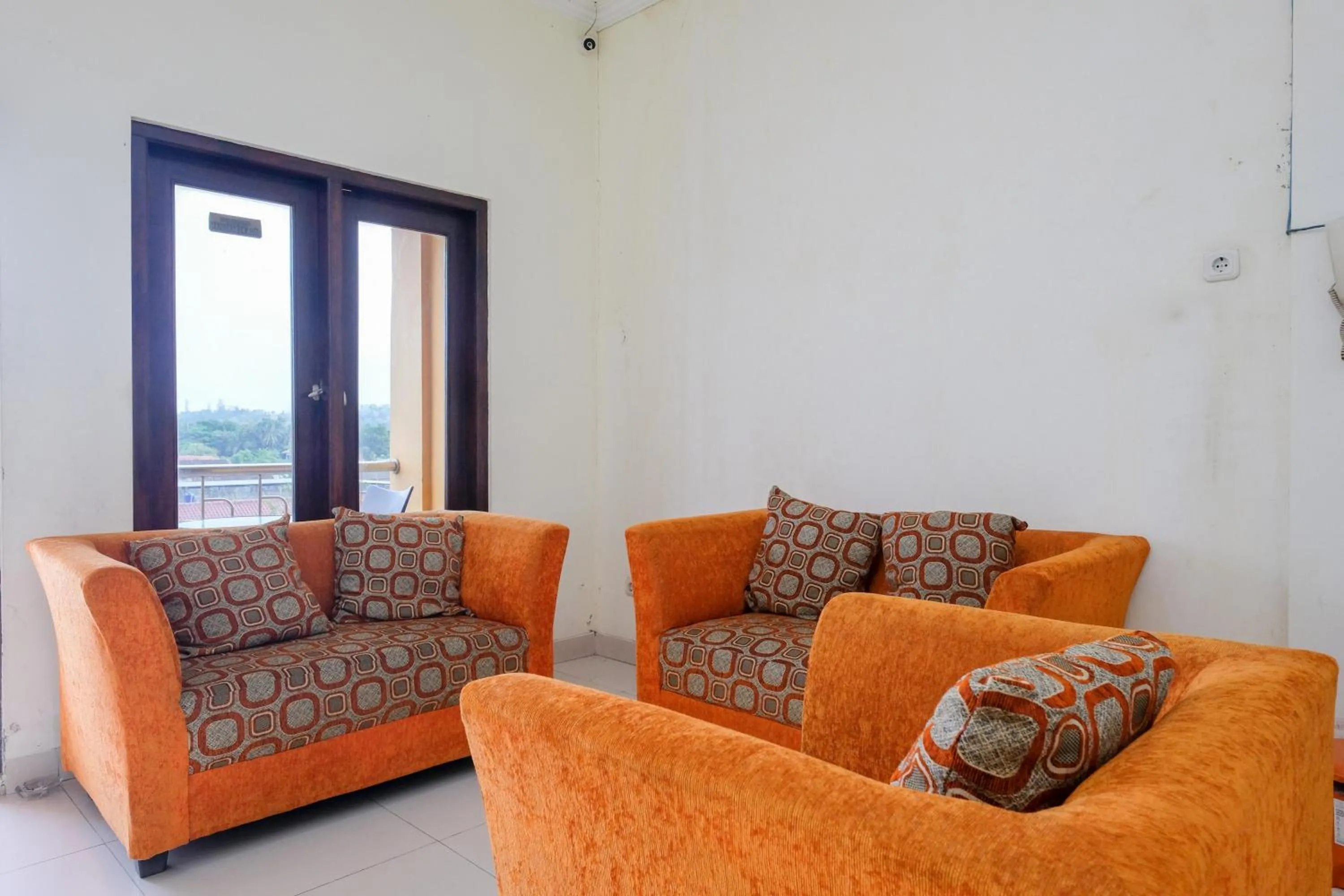 Seating area in RedDoorz @ myRoom UMY