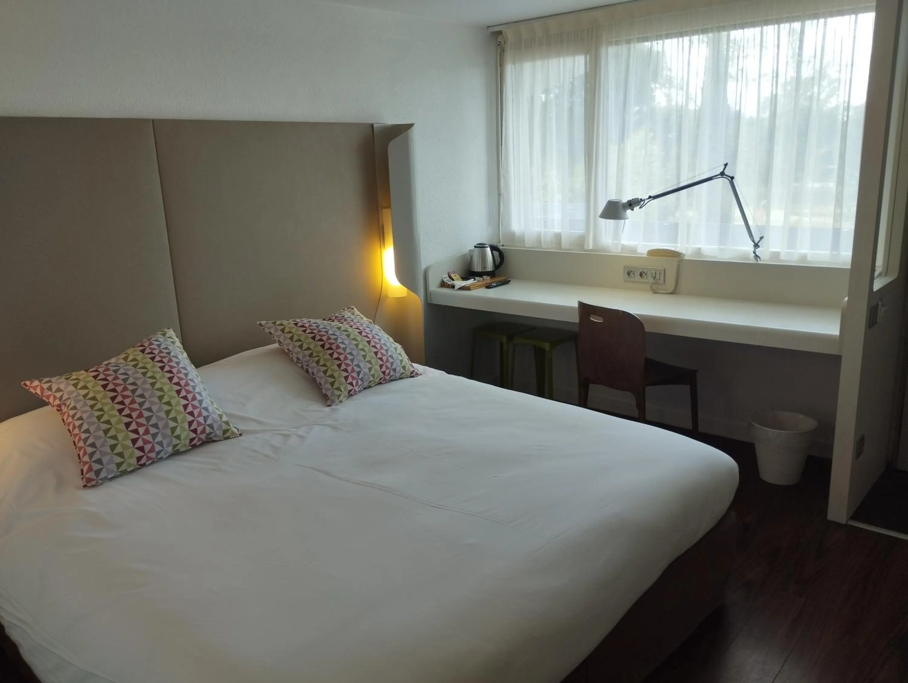 Bedroom, Bed in Campanile Arles