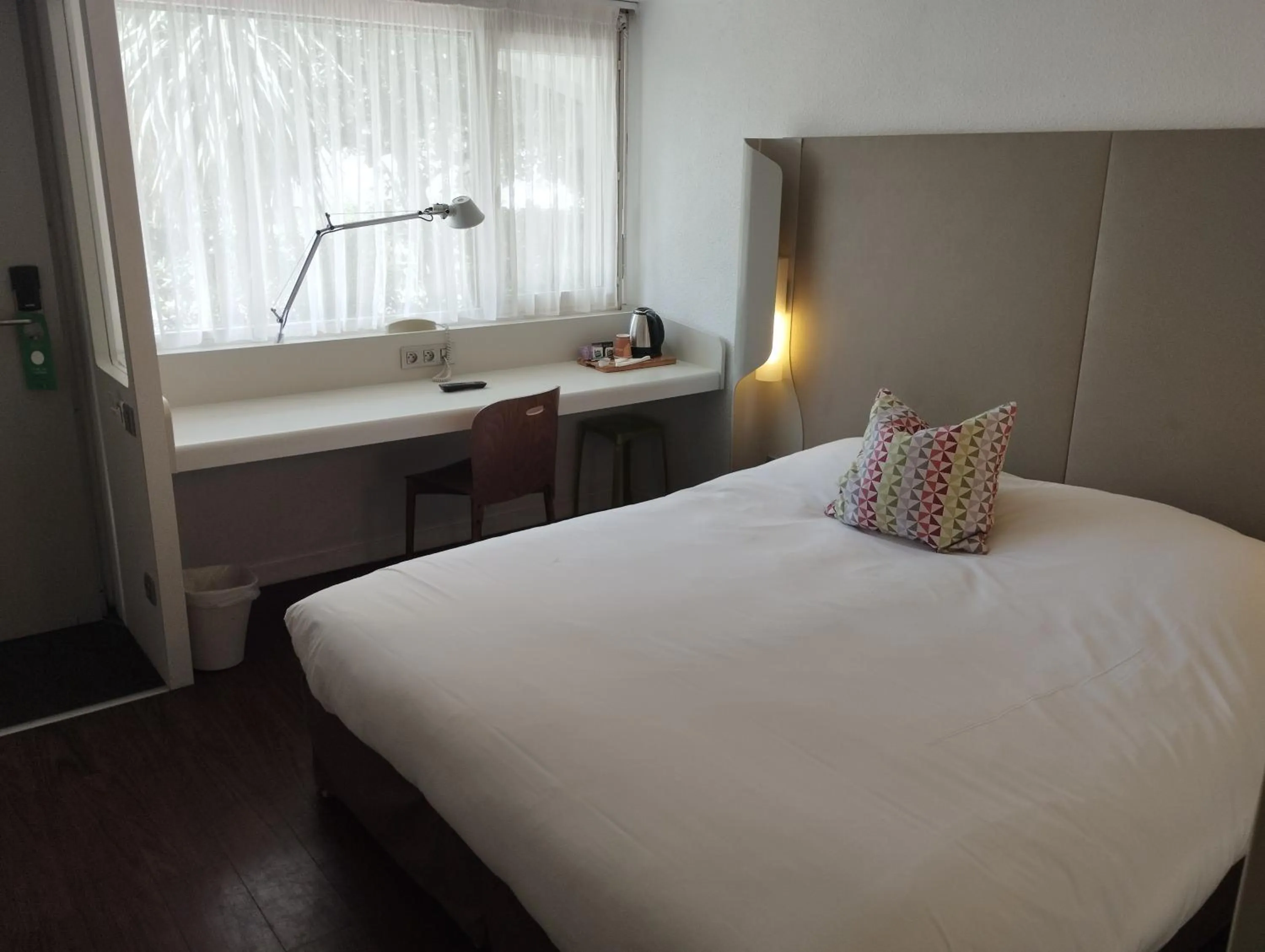 Bedroom, Bed in Campanile Arles