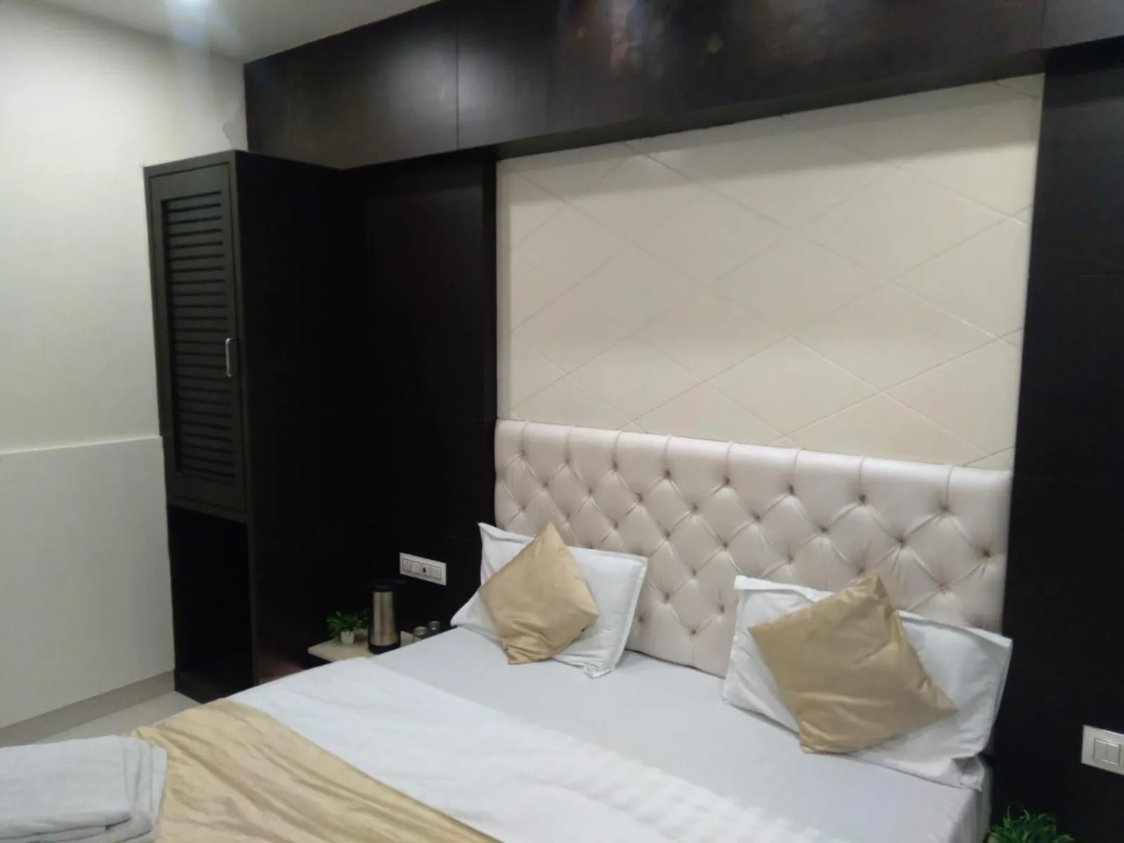 Bed in Abu Inn, Mount Abu - The Luxury Boutique Stay