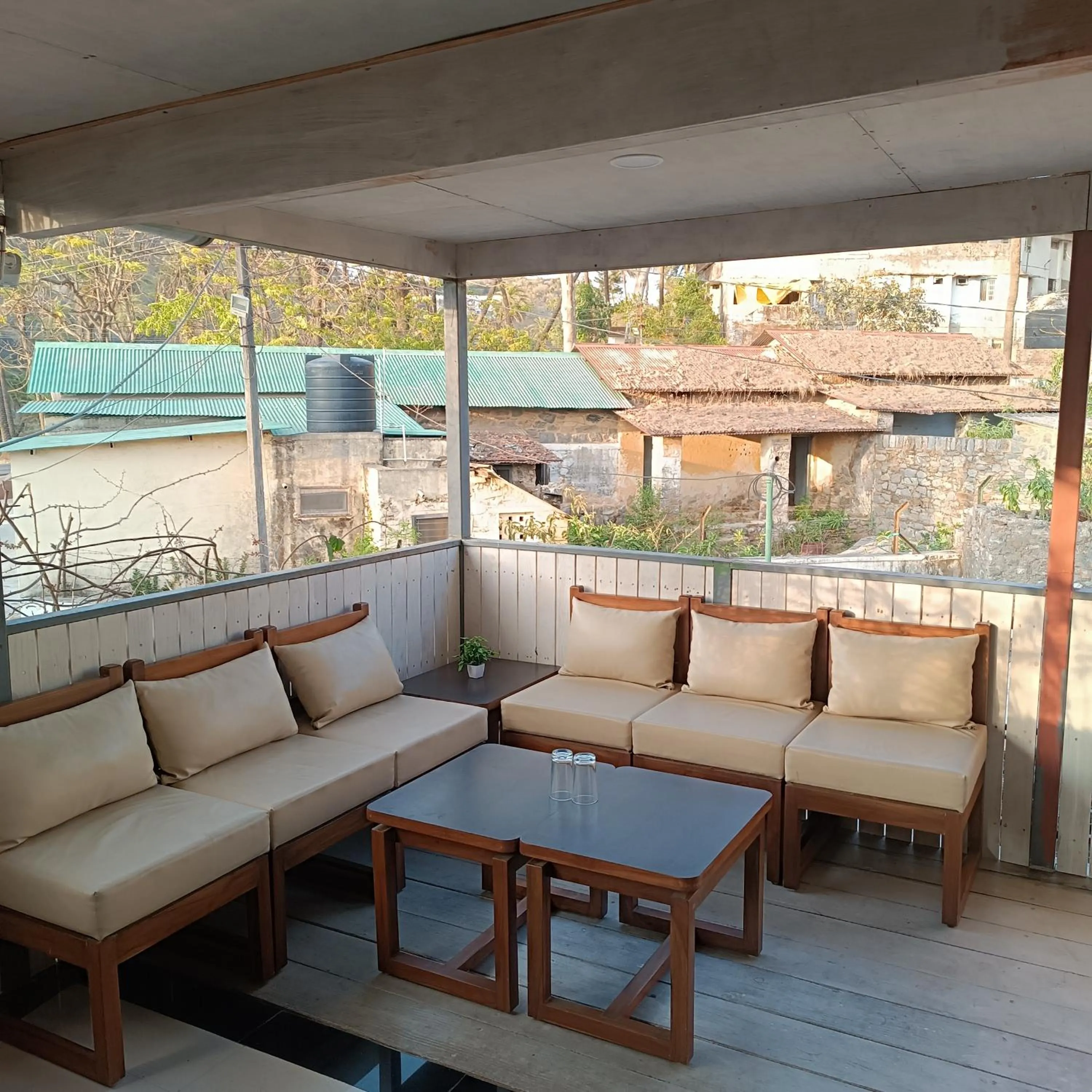 Seating area in Abu Inn, Mount Abu - The Luxury Boutique Stay