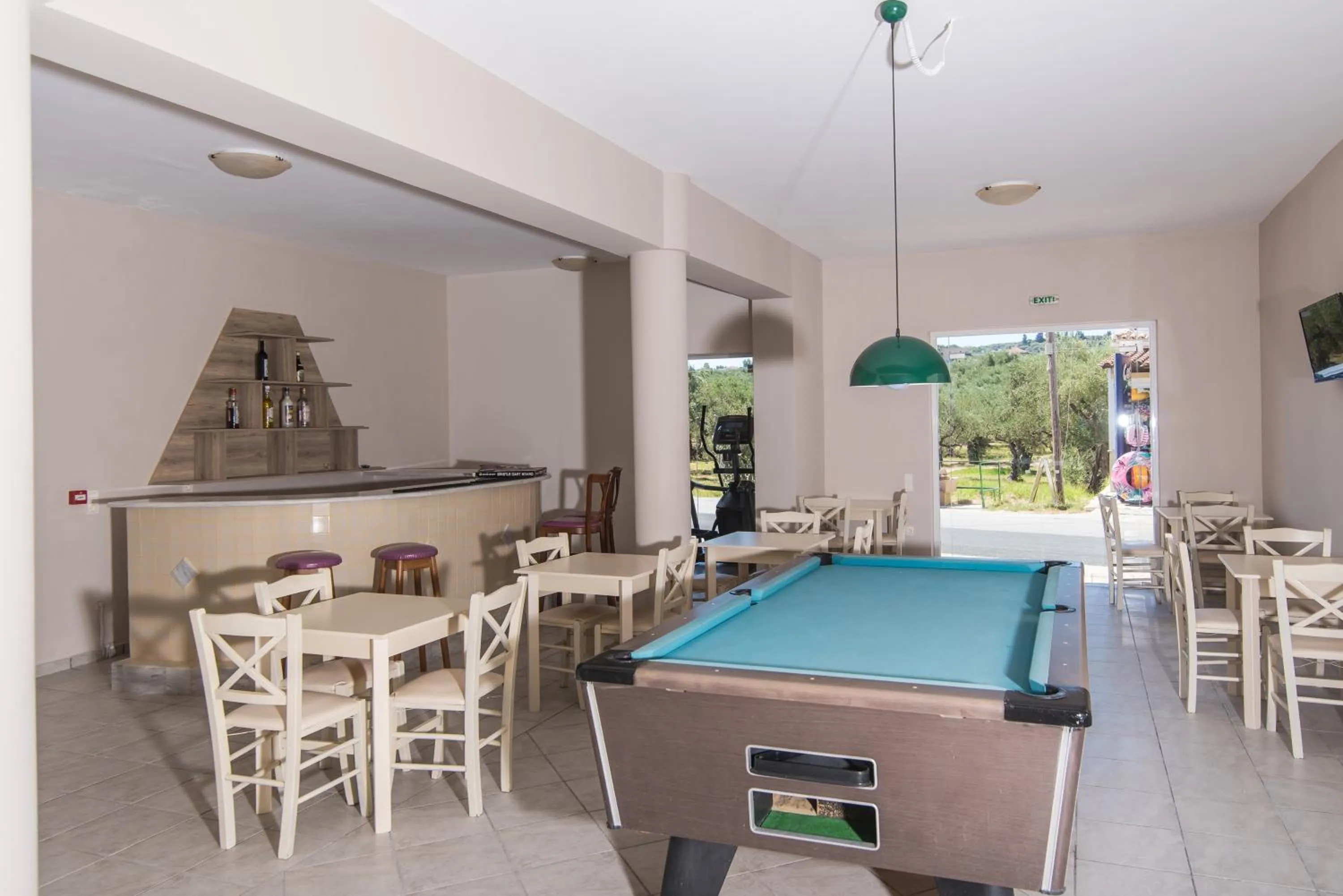 Billiard in Maistrali Hotel Zante