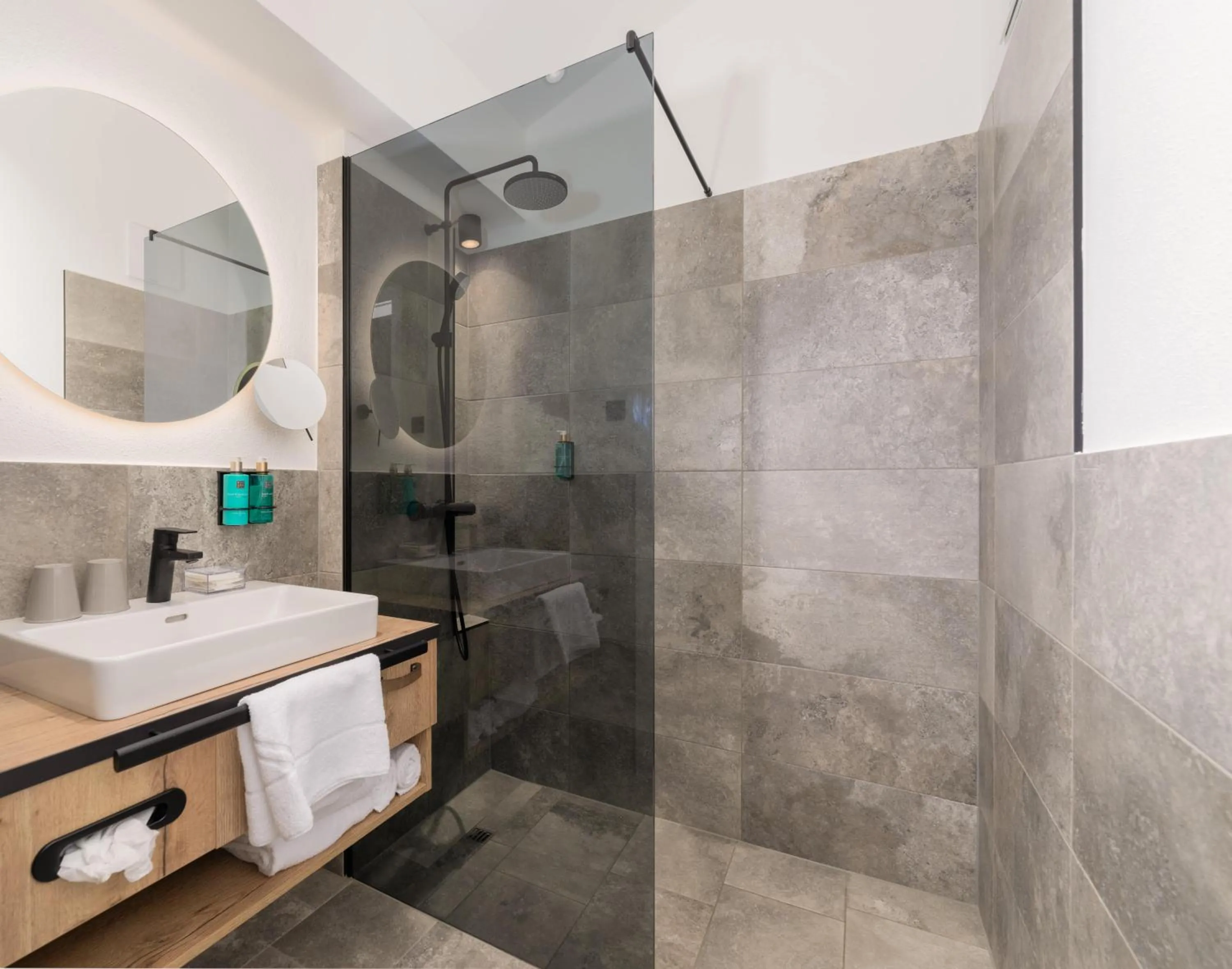 Shower in The Gast House Zell am See