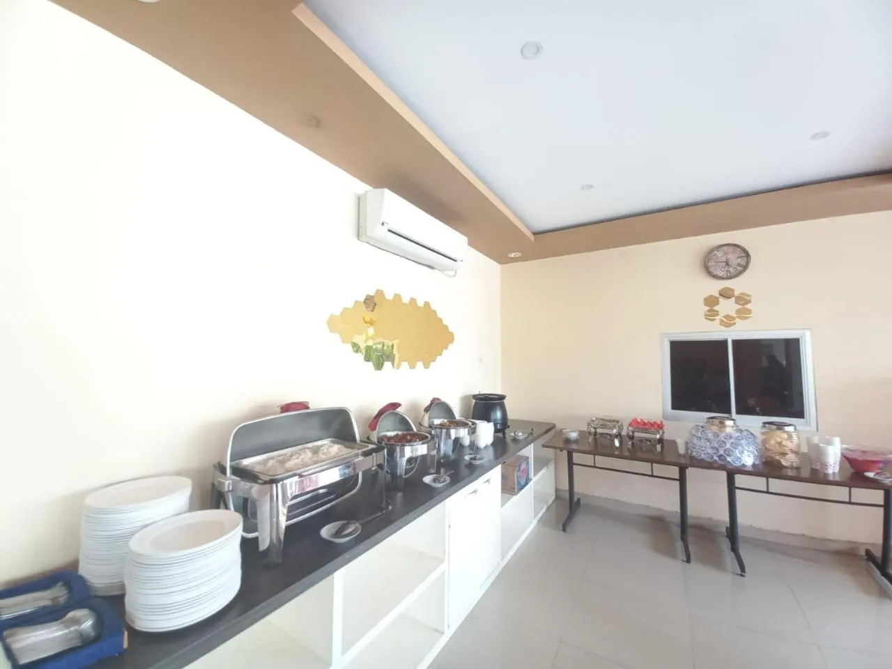 Restaurant/places to eat in Hotel 929 Lubuklinggau