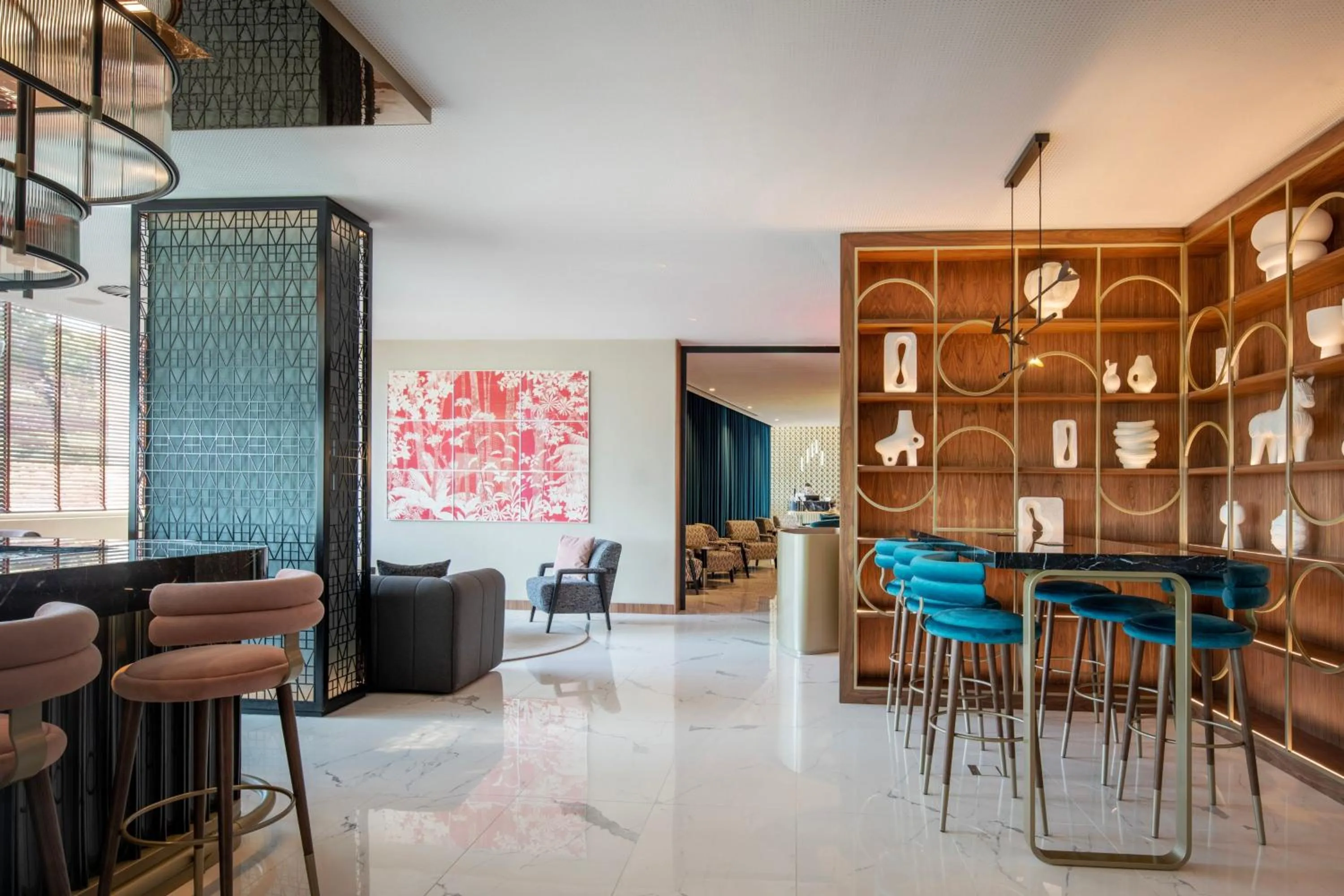 Lounge or bar in Renaissance Porto Lapa Hotel