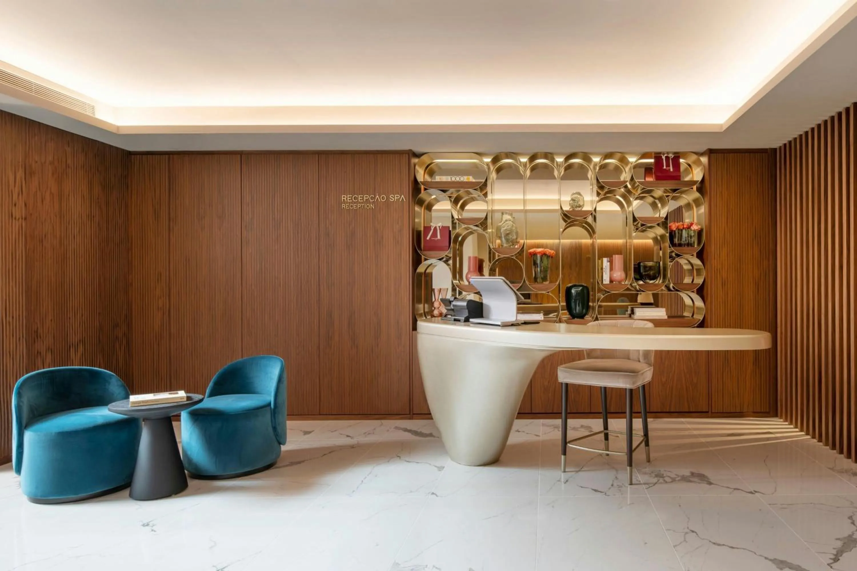 Lobby or reception in Renaissance Porto Lapa Hotel